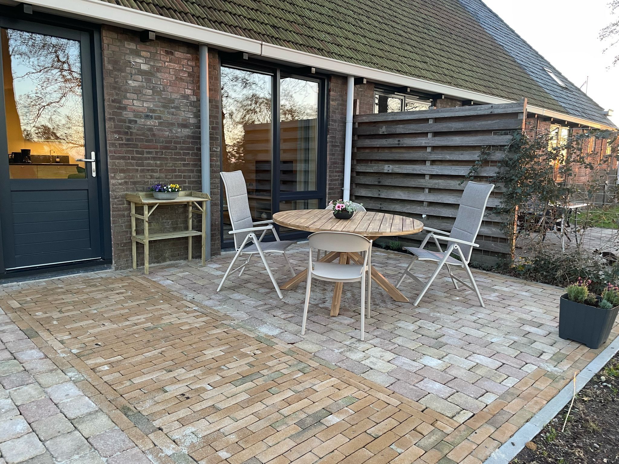 Het terras van Berkenhof 8 personen in Workum