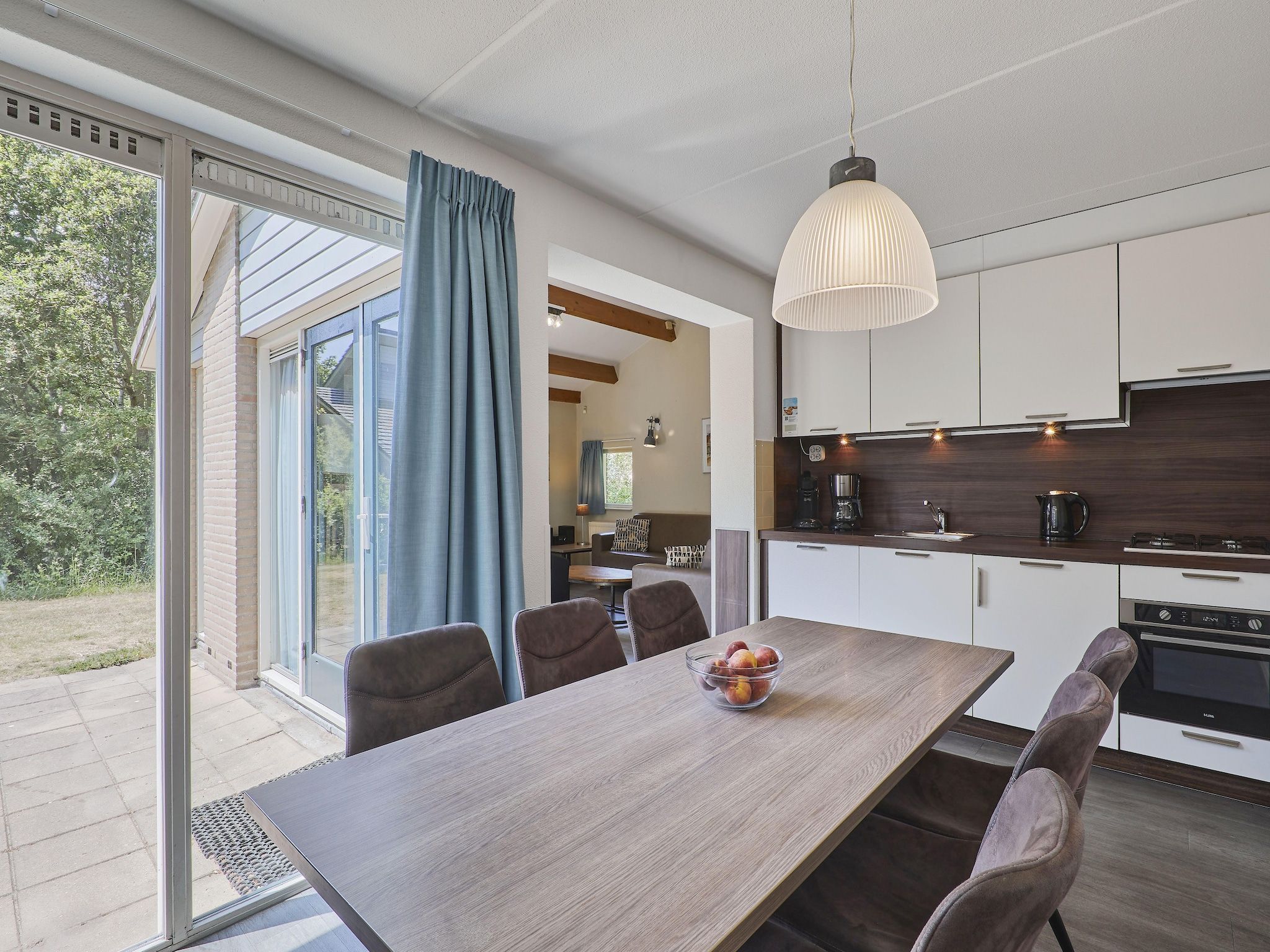 De keuken van Vakantiepark Kijkduin 6 in Den Haag
