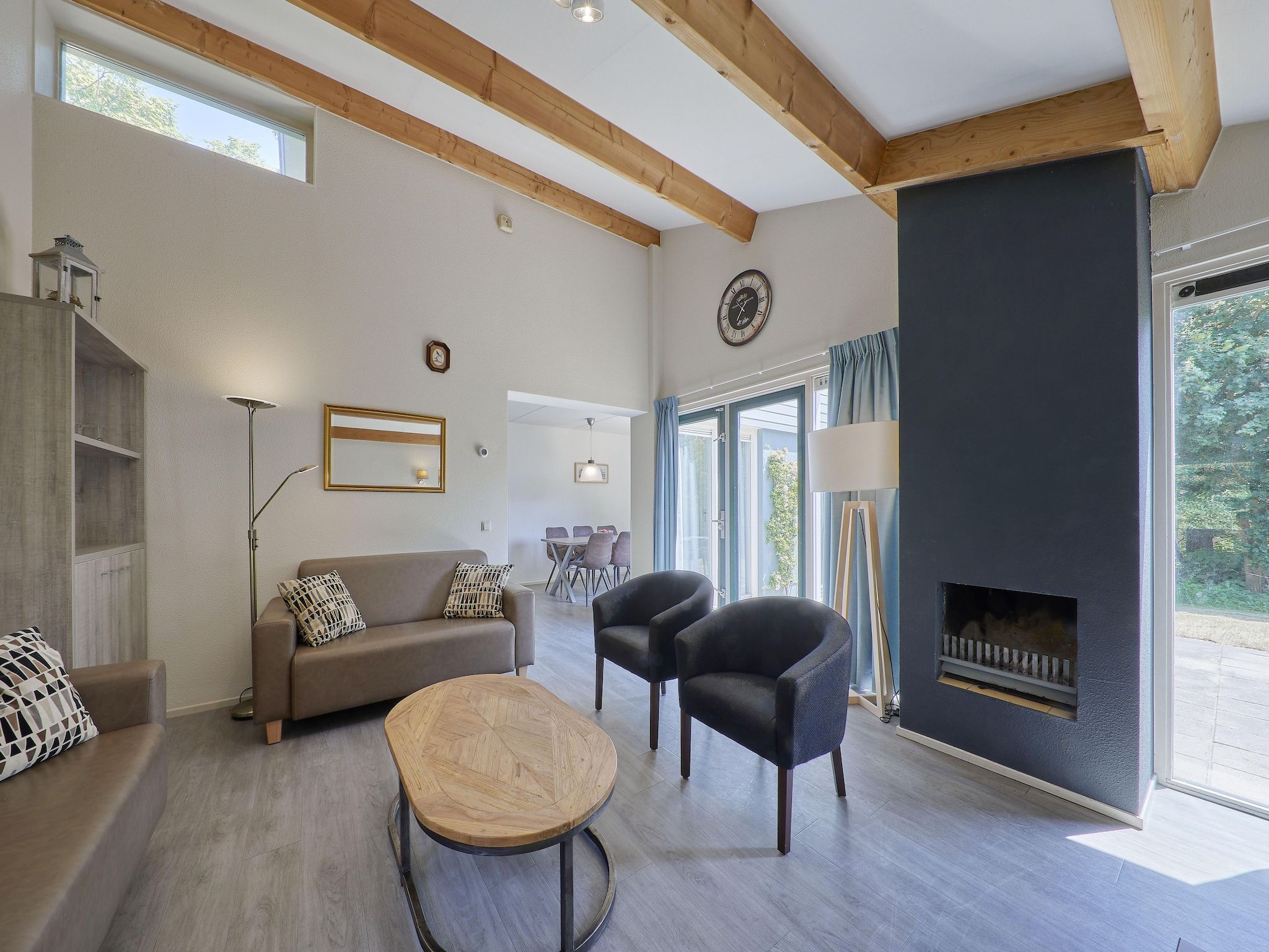 De woonkamer van Vakantiepark Kijkduin 6 in Den Haag