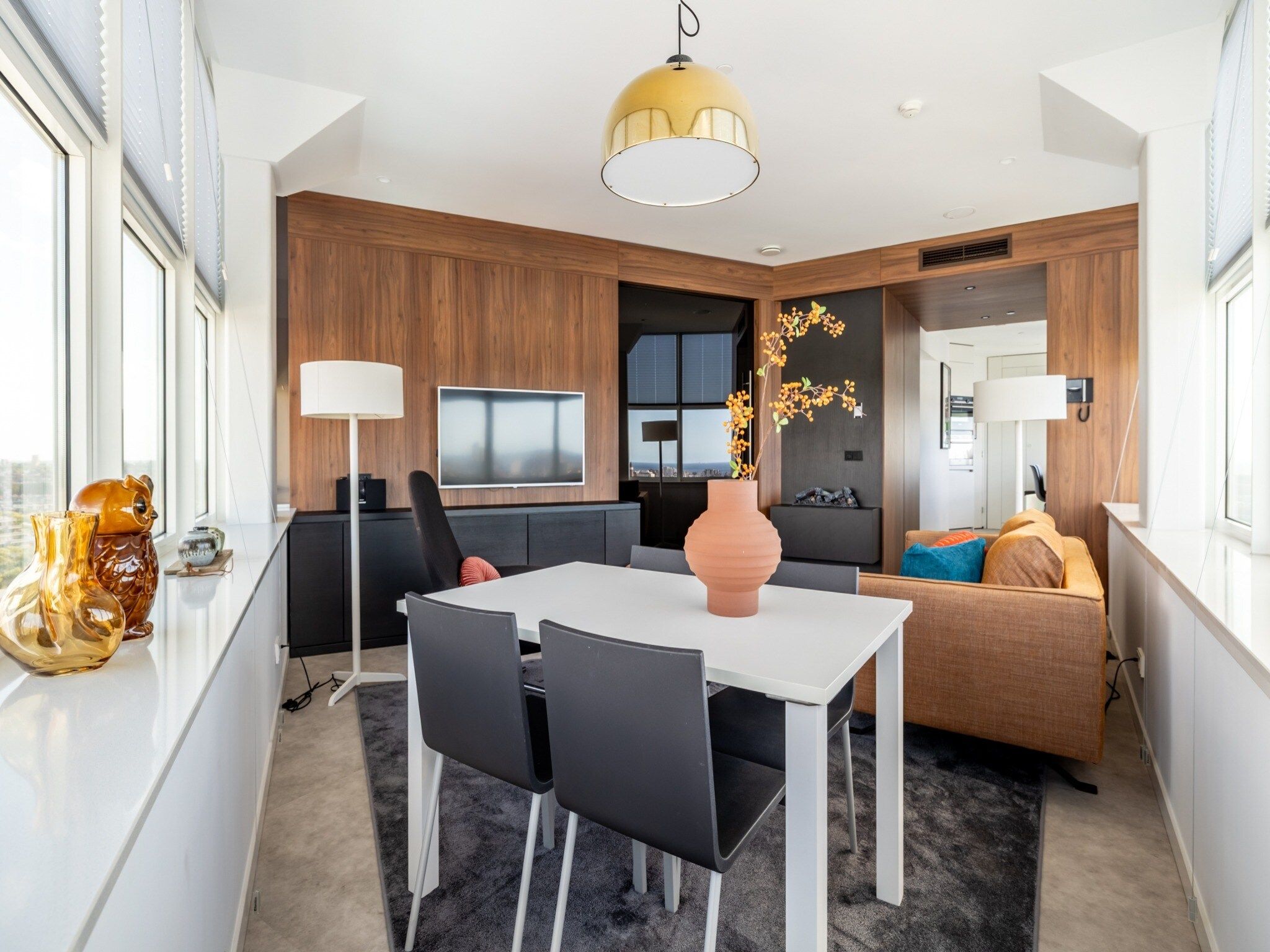 De woonkamer van Toren van Oud 3 in Den Haag