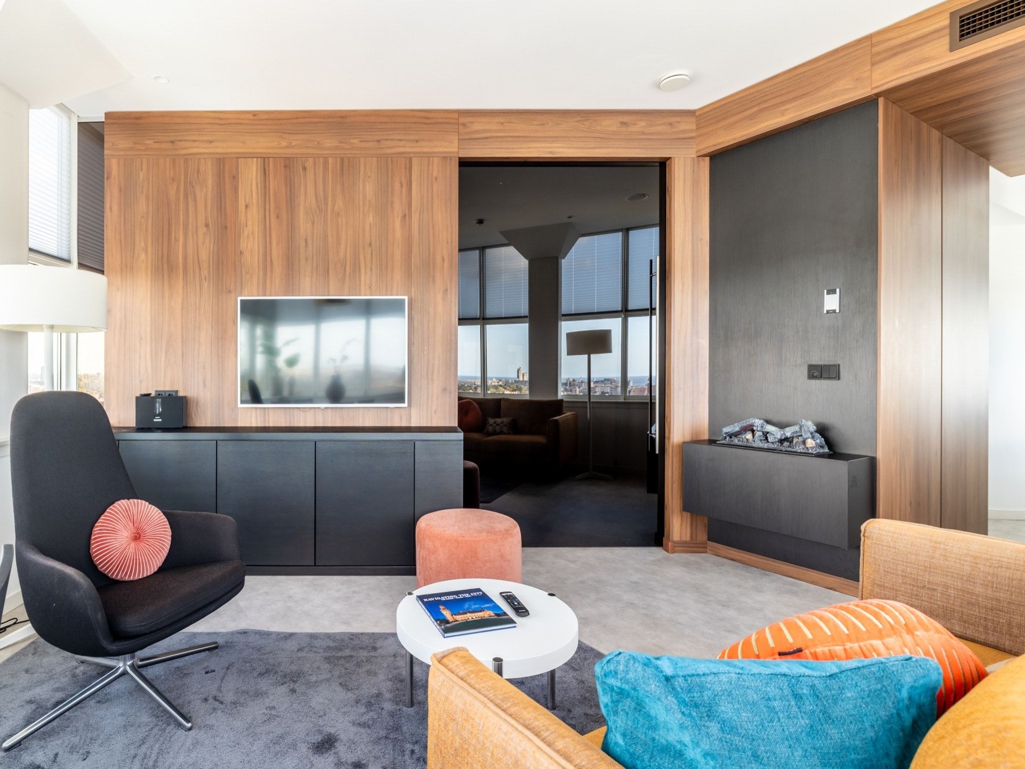 De woonkamer van Toren van Oud 3 in Den Haag