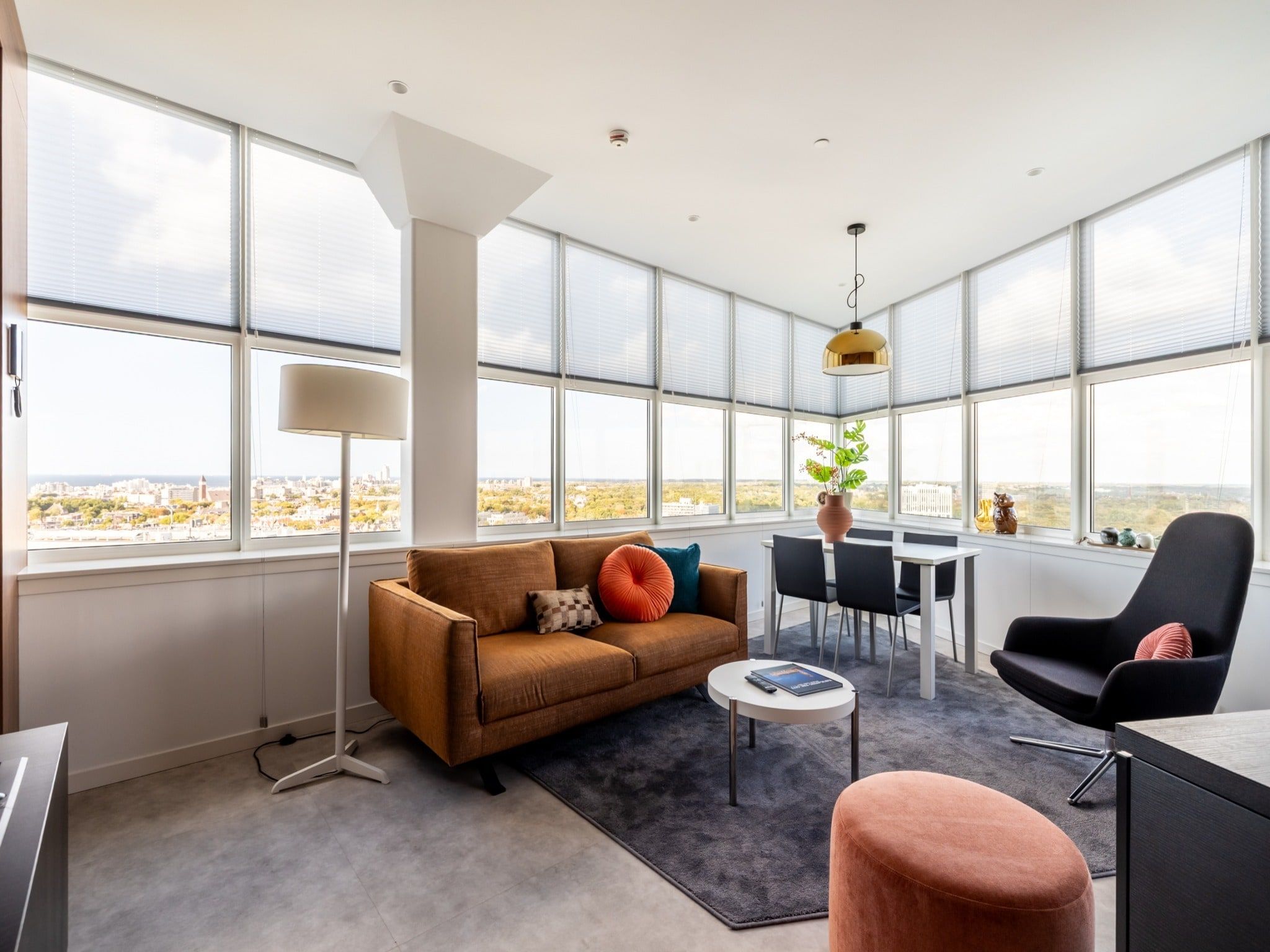 De woonkamer van Toren van Oud 3 in Den Haag