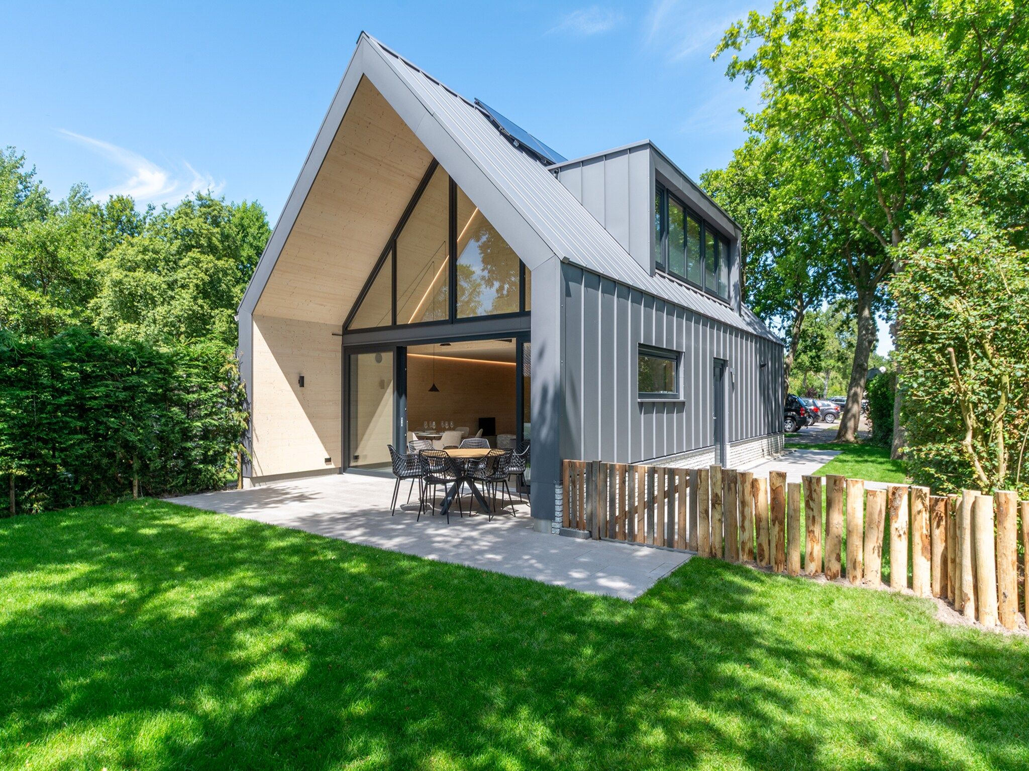 De tuin van Belkmer Beachhouse in Sint Maartenszee