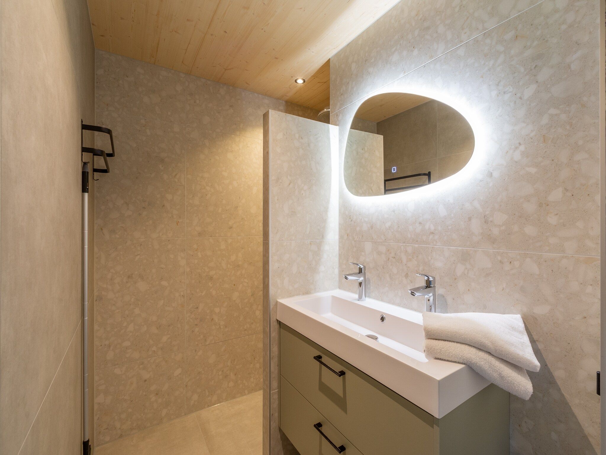 De badkamer van Belkmer Beachhouse in Sint Maartenszee