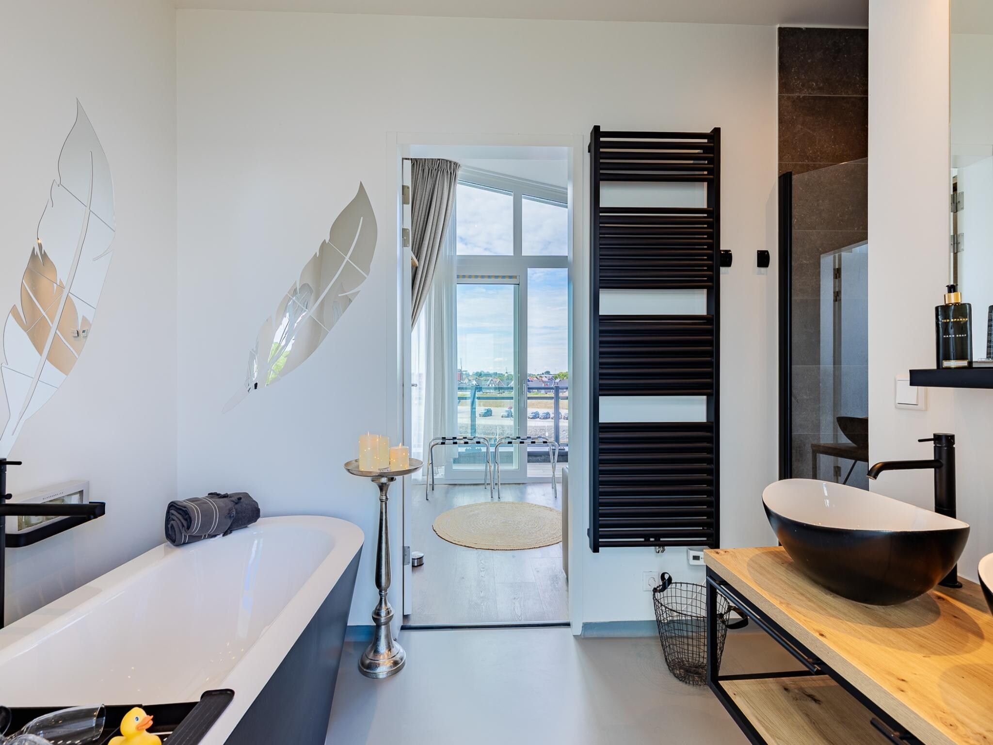 De badkamer van Penthouse at the beach - with balcony | No. 26 - 2 Pers.  | Vista Maris in Sint-Annaland
