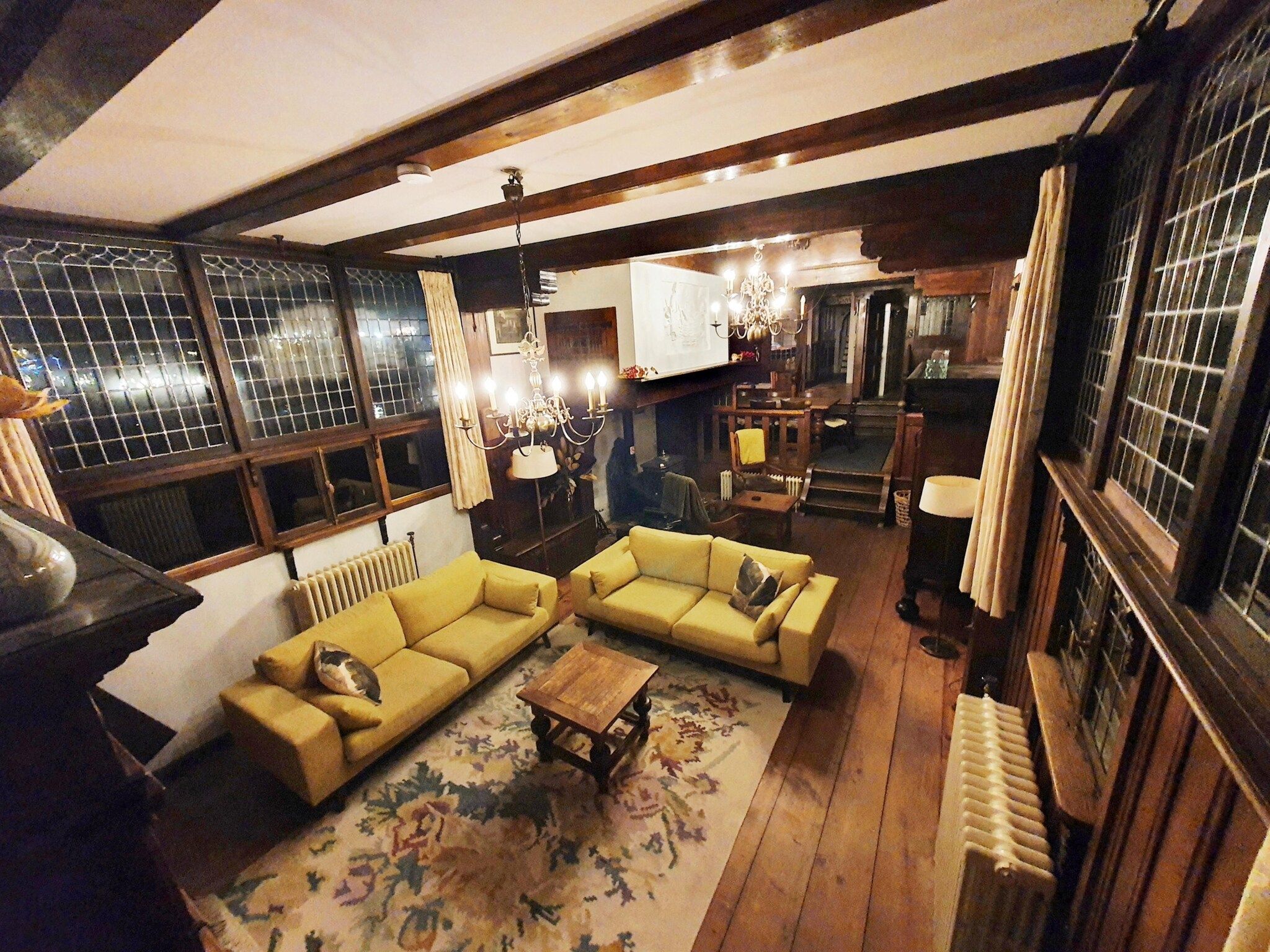 De woonkamer van De Zwerver Naarden in Naarden