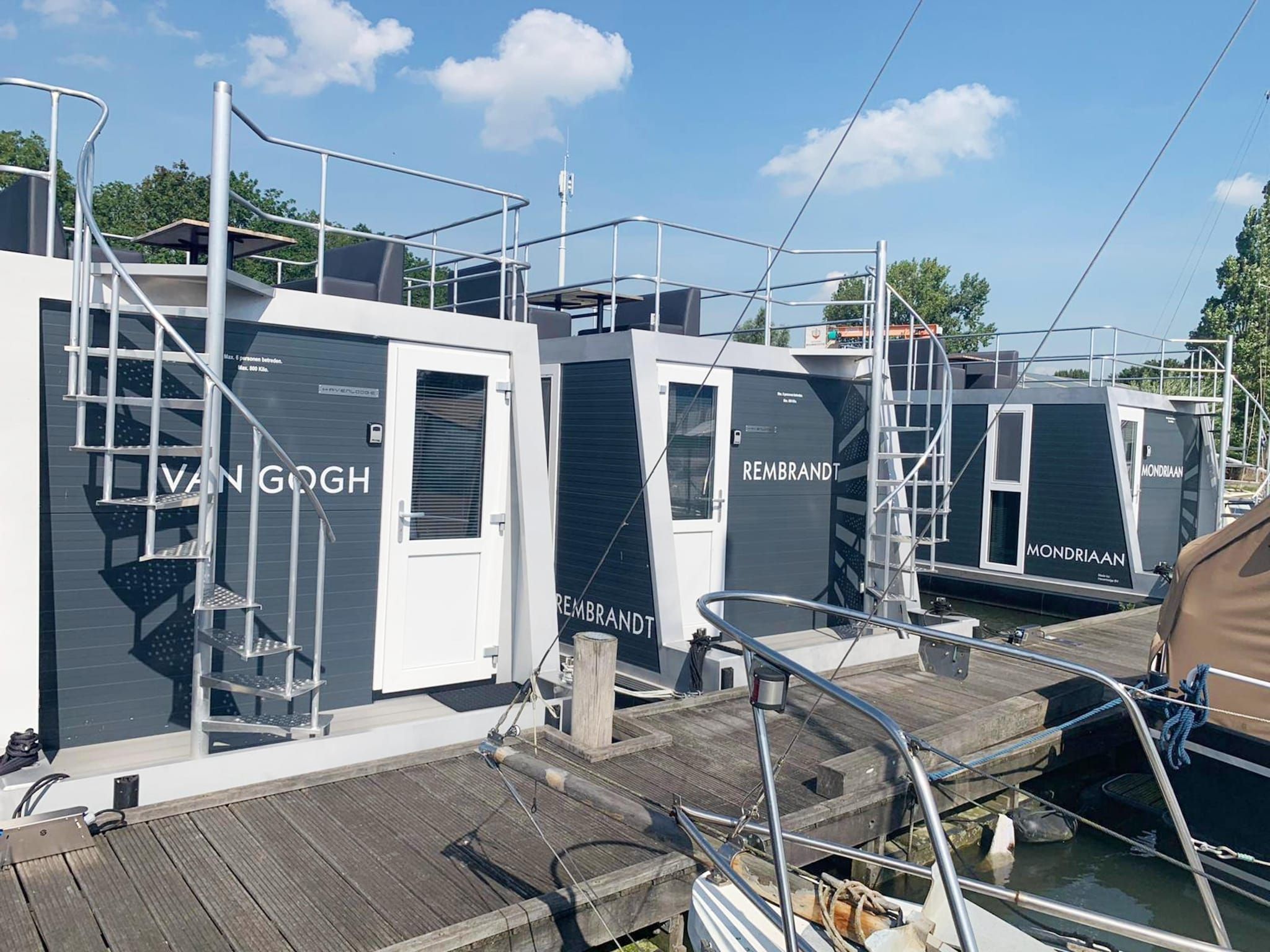 De buitenkant van Havenlodge with roof terrace and balcony (4 pers) in Amsterdam in Amsterdam