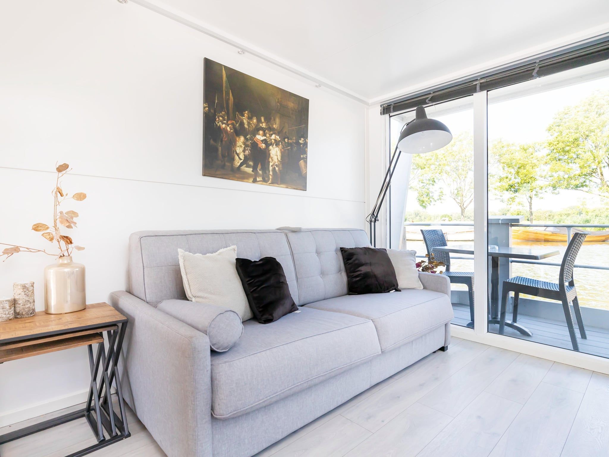 De woonkamer van Havenlodge with roof terrace and balcony (4 pers) in Amsterdam in Amsterdam
