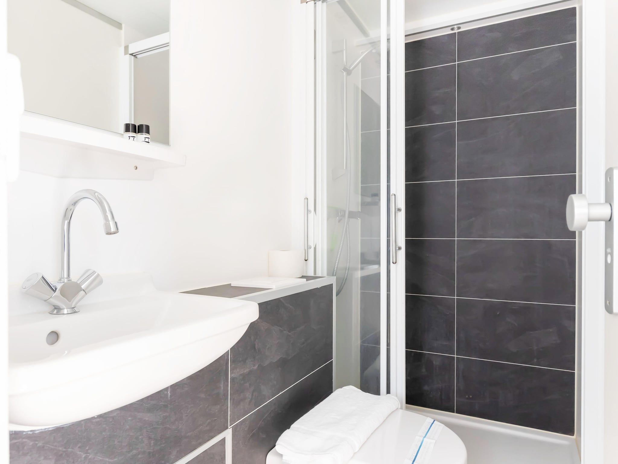 De badkamer van Havenlodge with roof terrace and balcony (4 pers) in Amsterdam in Amsterdam