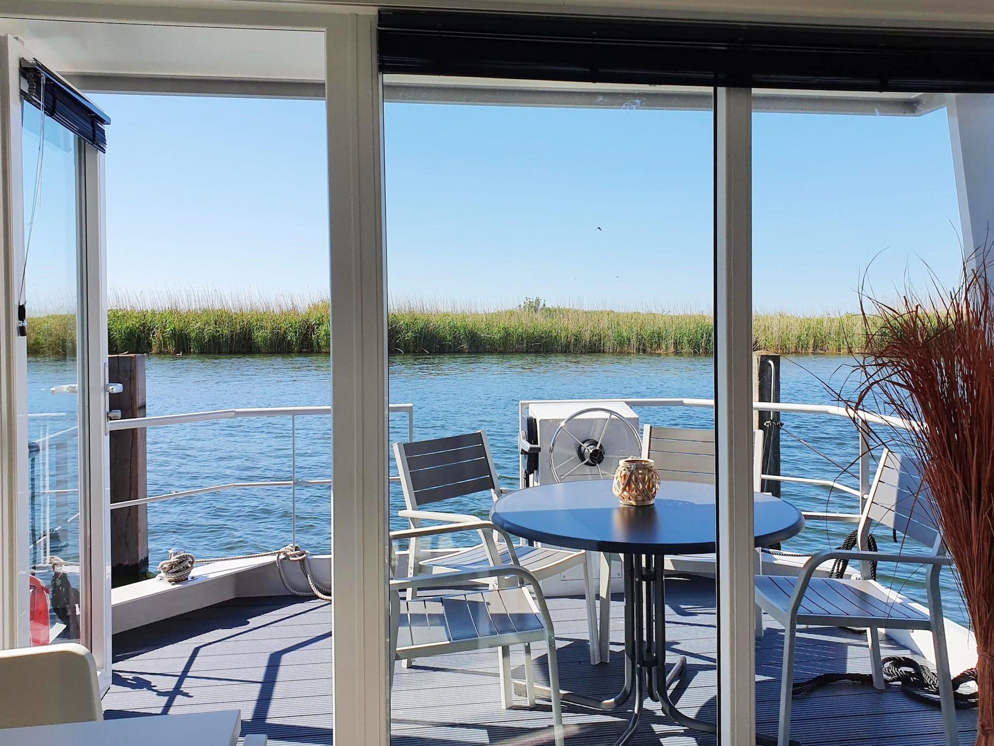 Het terras van Havenlodge with roof terrace and balcony (4-6 pers) Lelystad in Lelystad