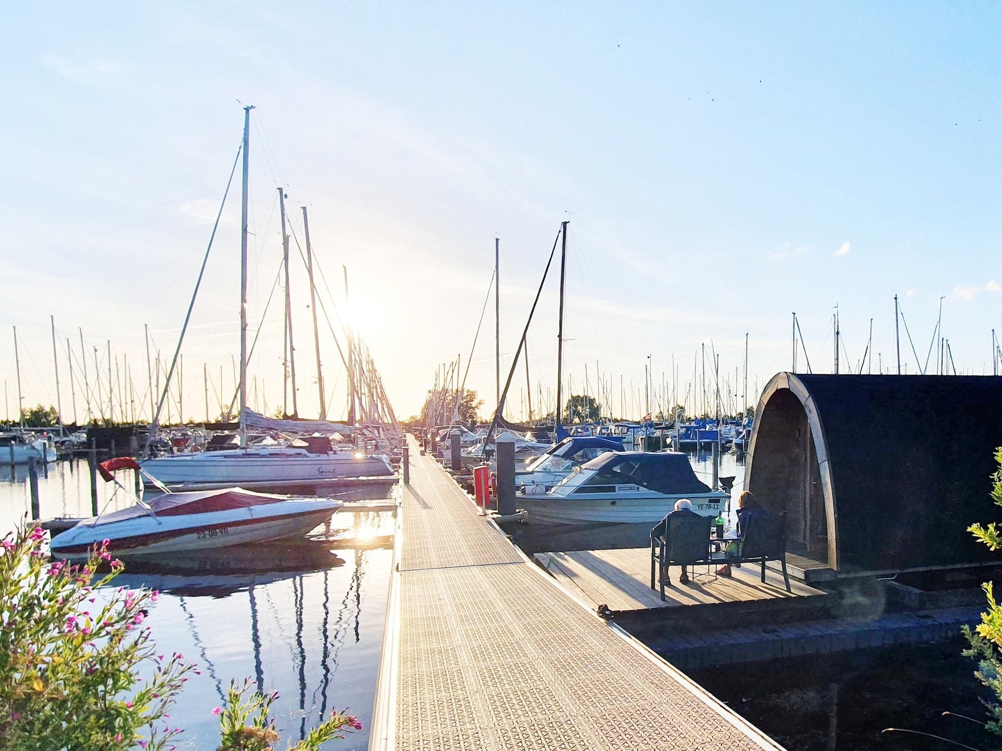 De omgeving van Water Bubble Marina Muiderzand Almere in Almere