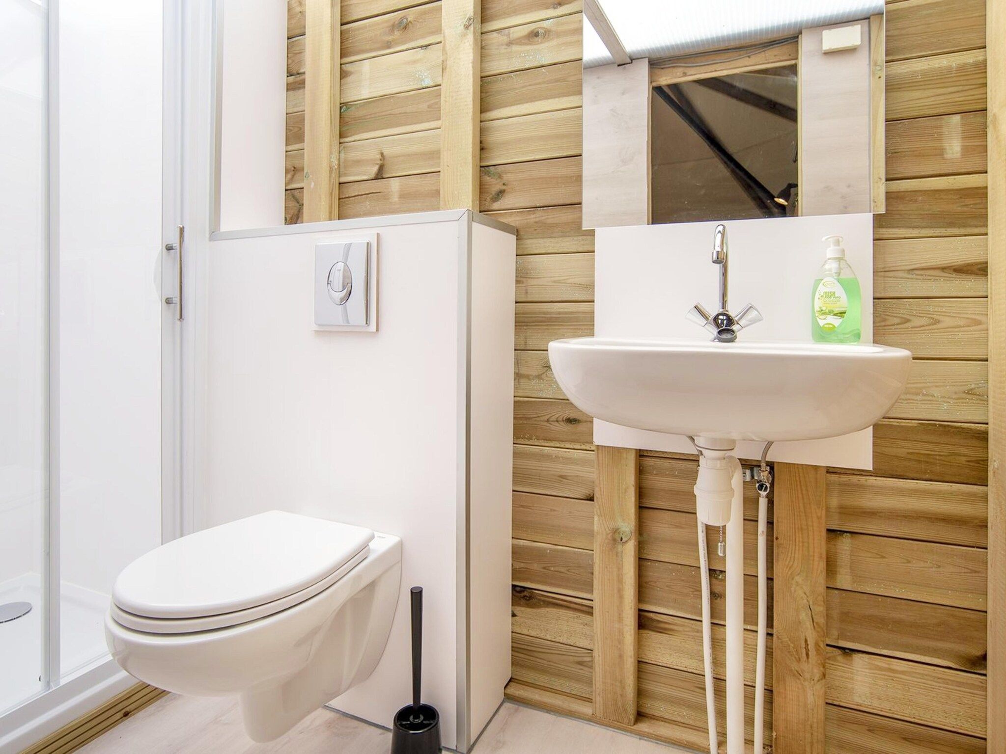 De badkamer van Dune home 4 people, with private sanitary facilities in Almere