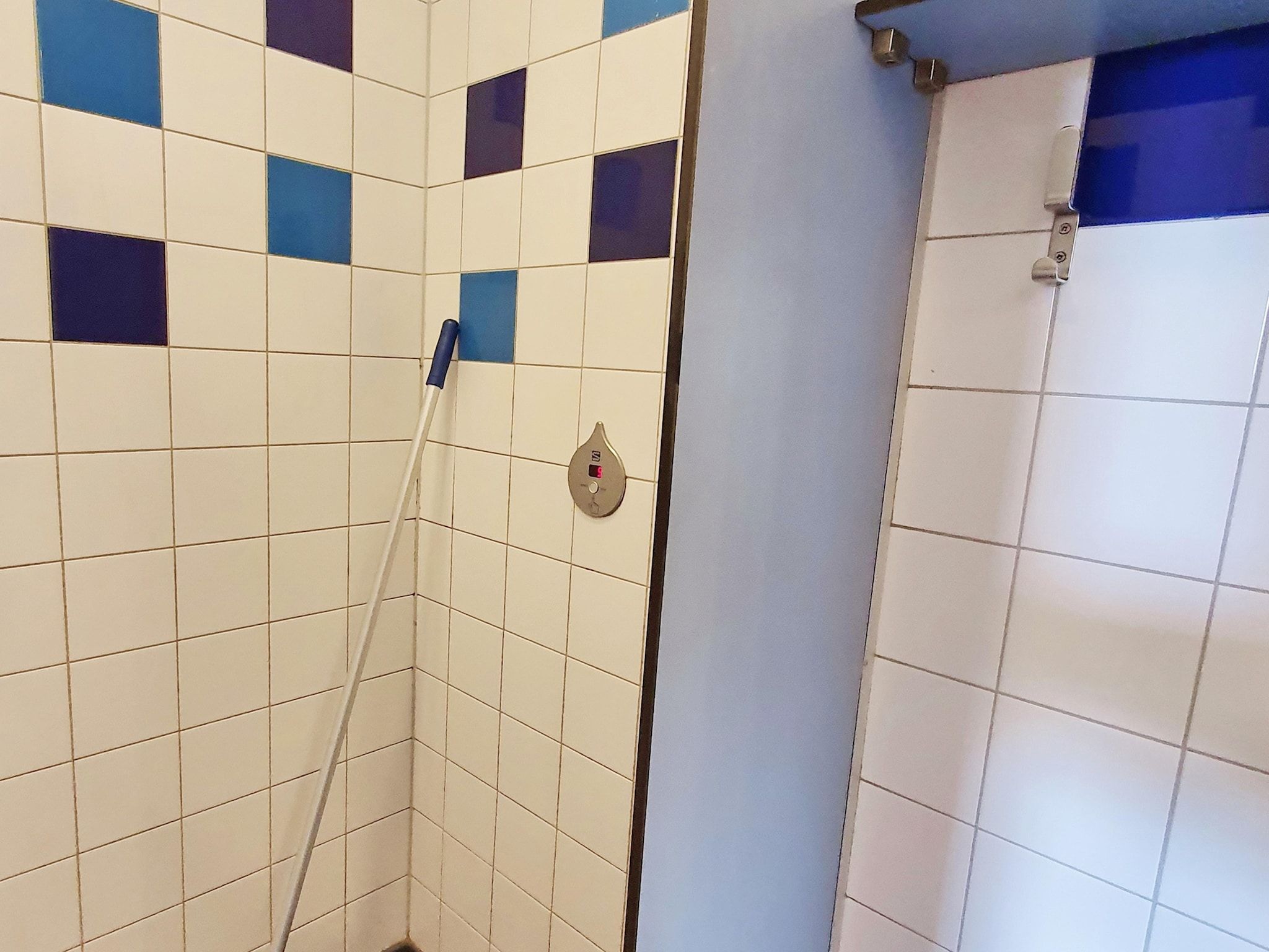 De badkamer van Tiny Wagon two-person (Nr 7-10),by the water in Almere