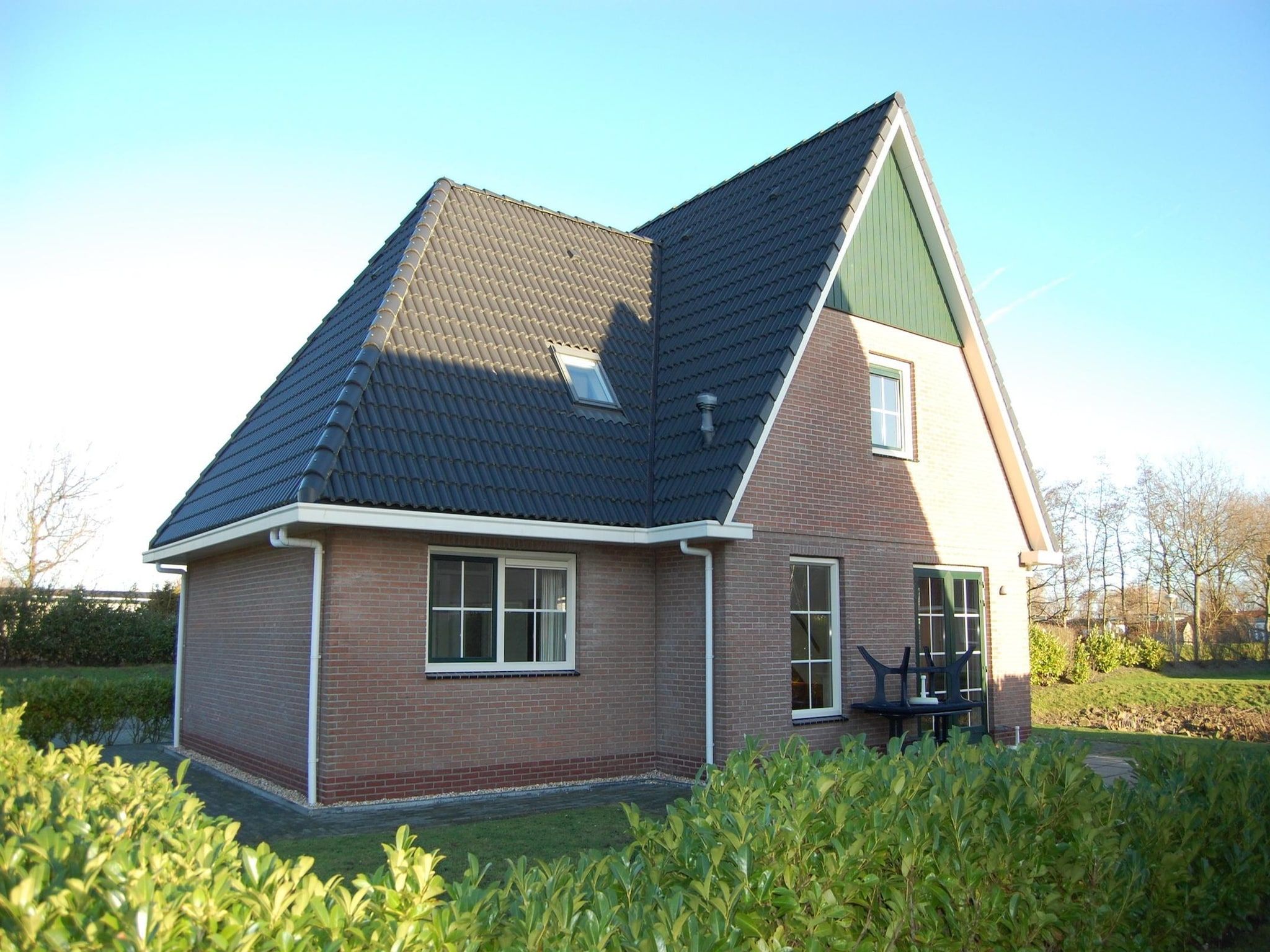De buitenkant van Beach Villa Royale Classic with Sauna - 10 persons in Makkum