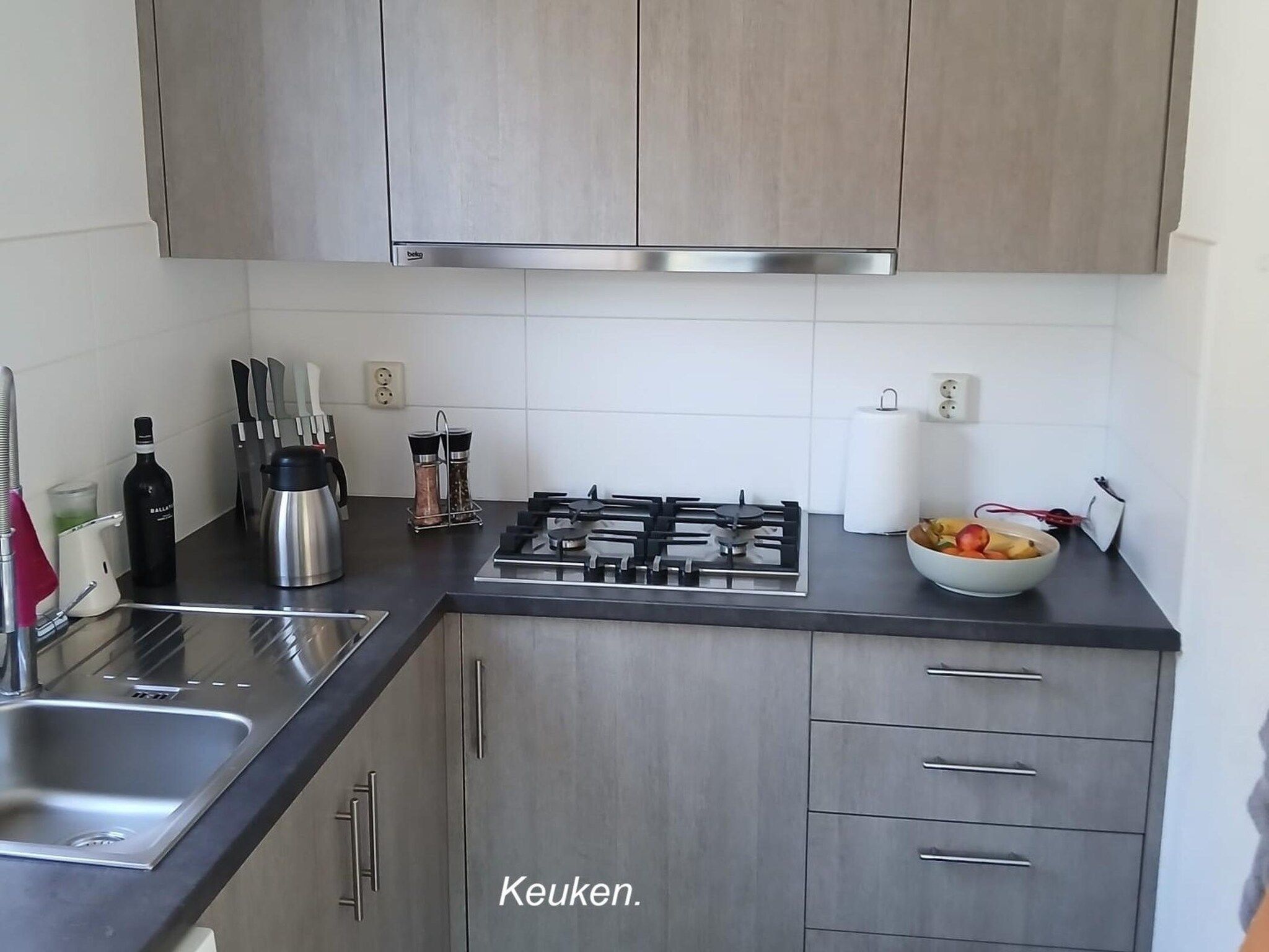 De keuken van 6 - Persons La Luna in Ewijk
