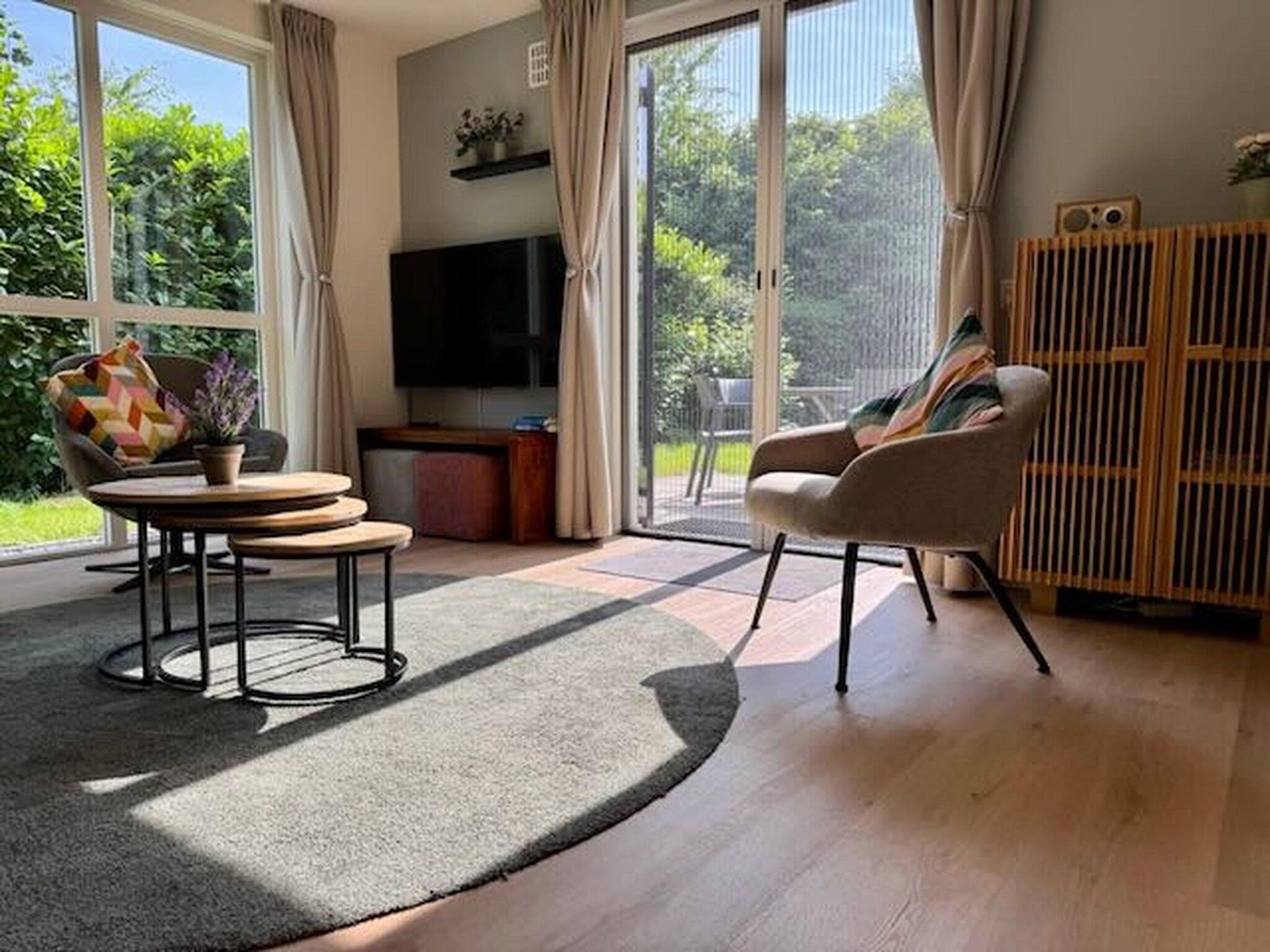De woonkamer van 6 - Persons Forest VIP Bungalow (copy) in Ewijk