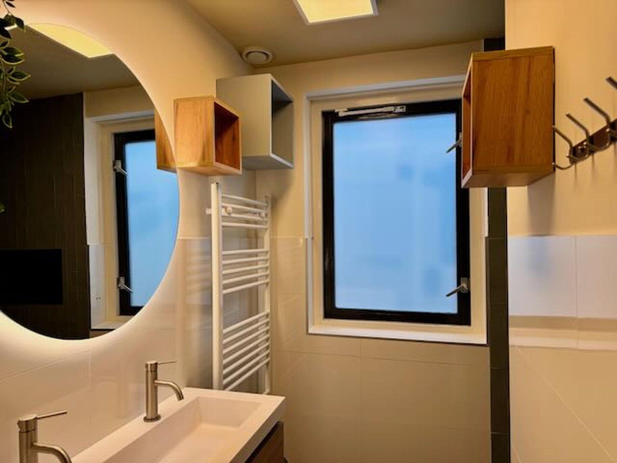 De badkamer van 6 - Persons Forest VIP Bungalow (copy) in Ewijk