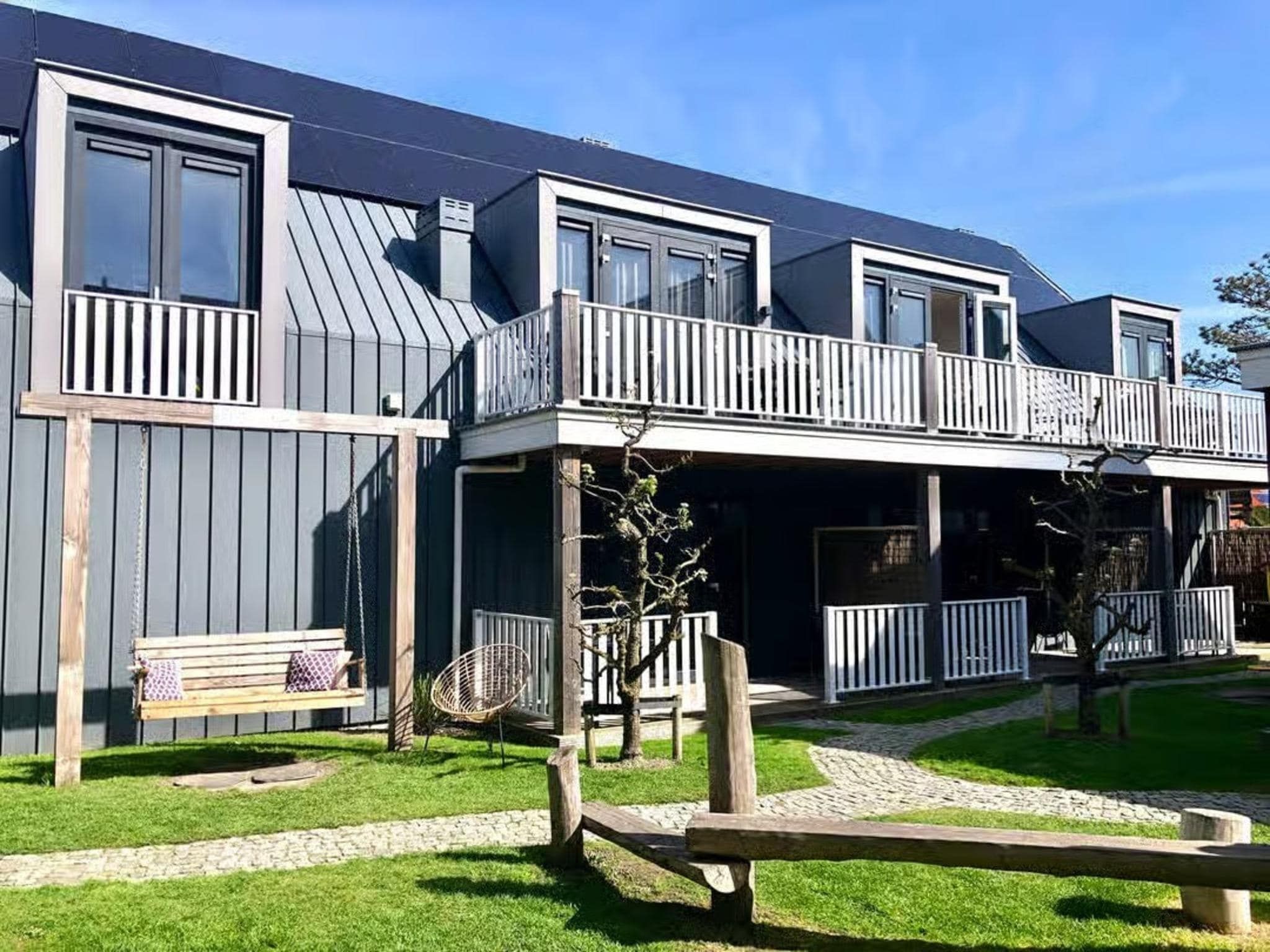 De buitenkant van Plein 40 Lodge 5 in Zoutelande