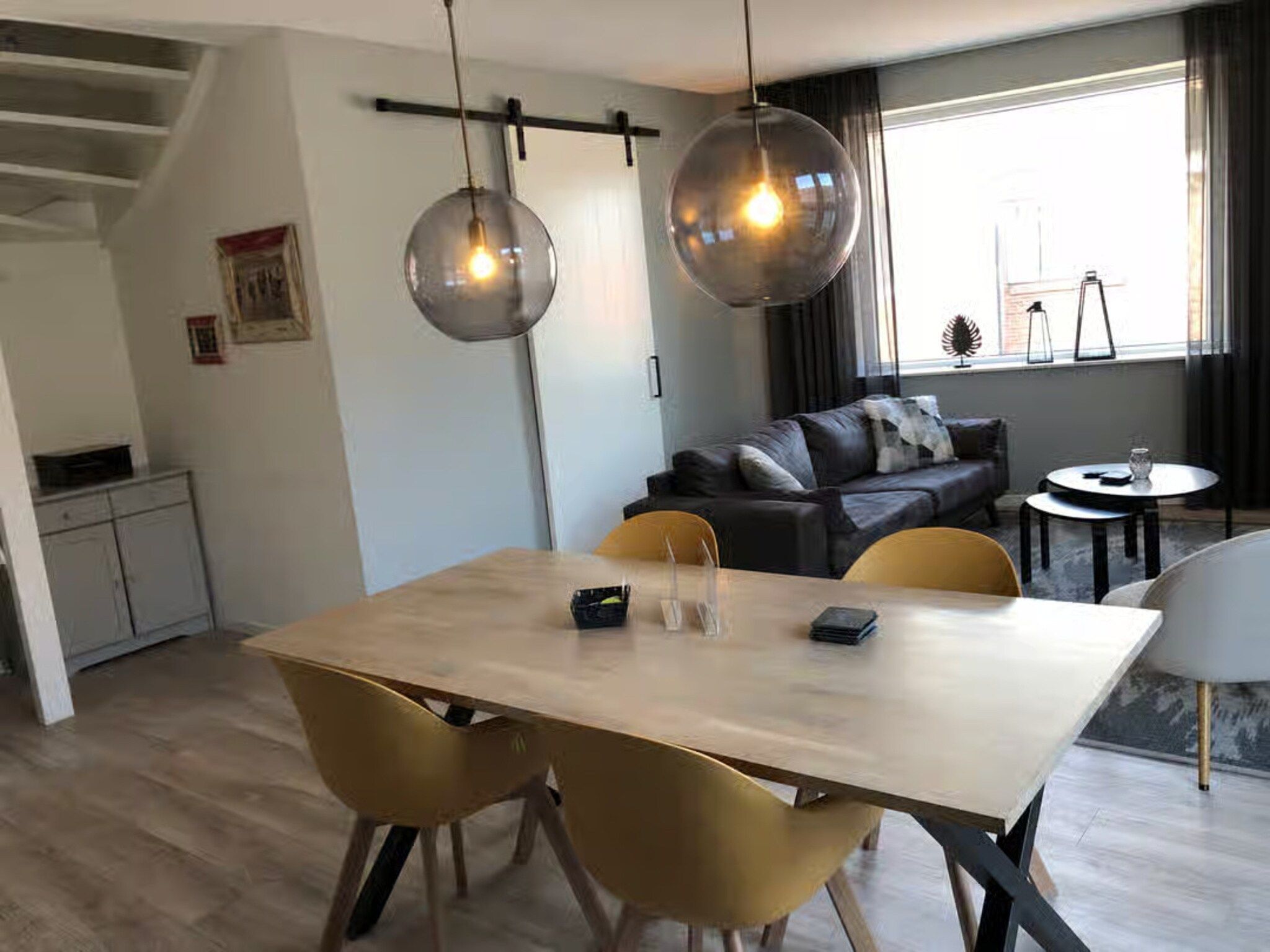 De eetkamer van Plein 40 Lodge 20 in Zoutelande