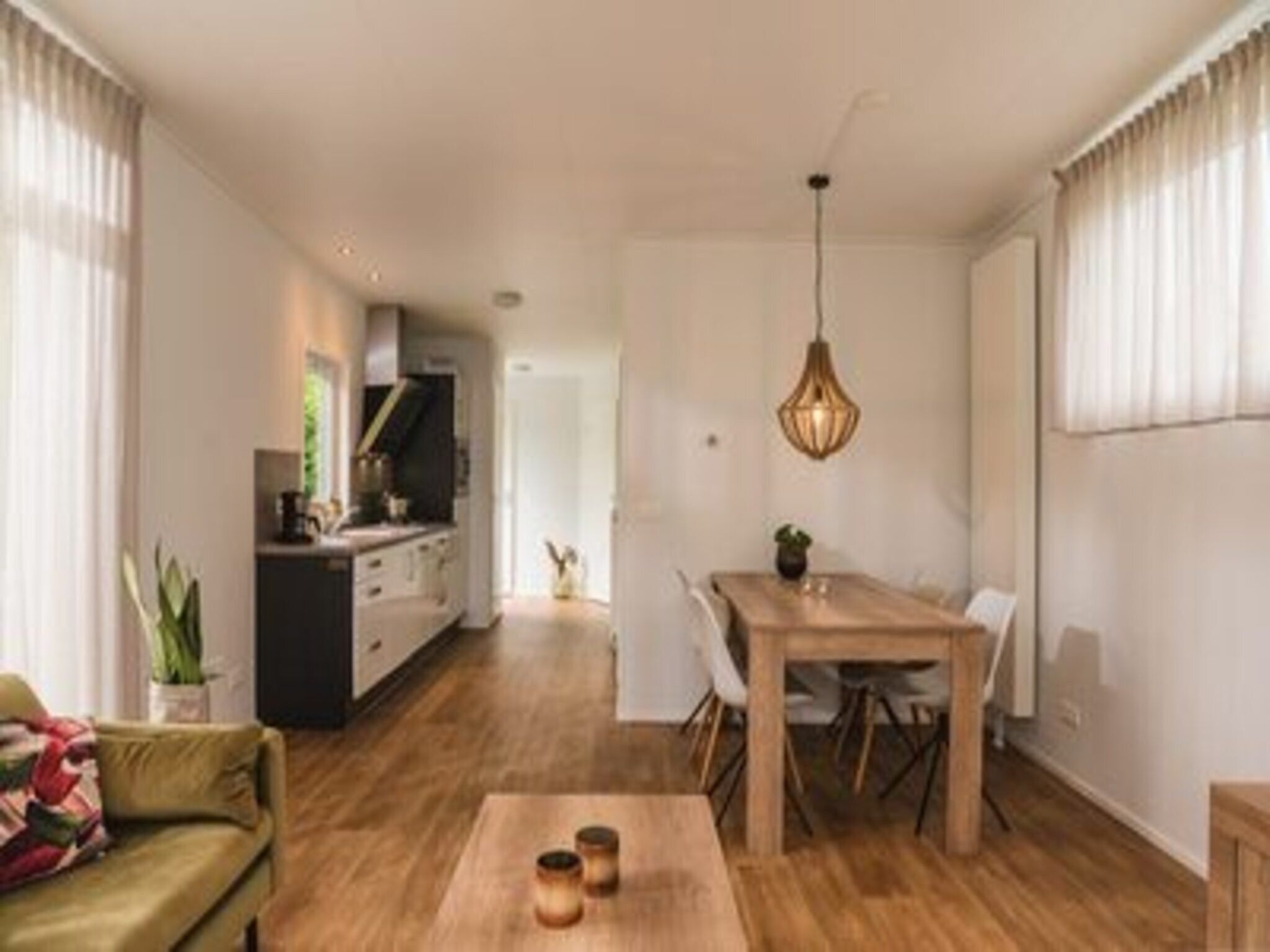 De woonkamer van Luxury lodge with private sauna | 6 people in Rijssen