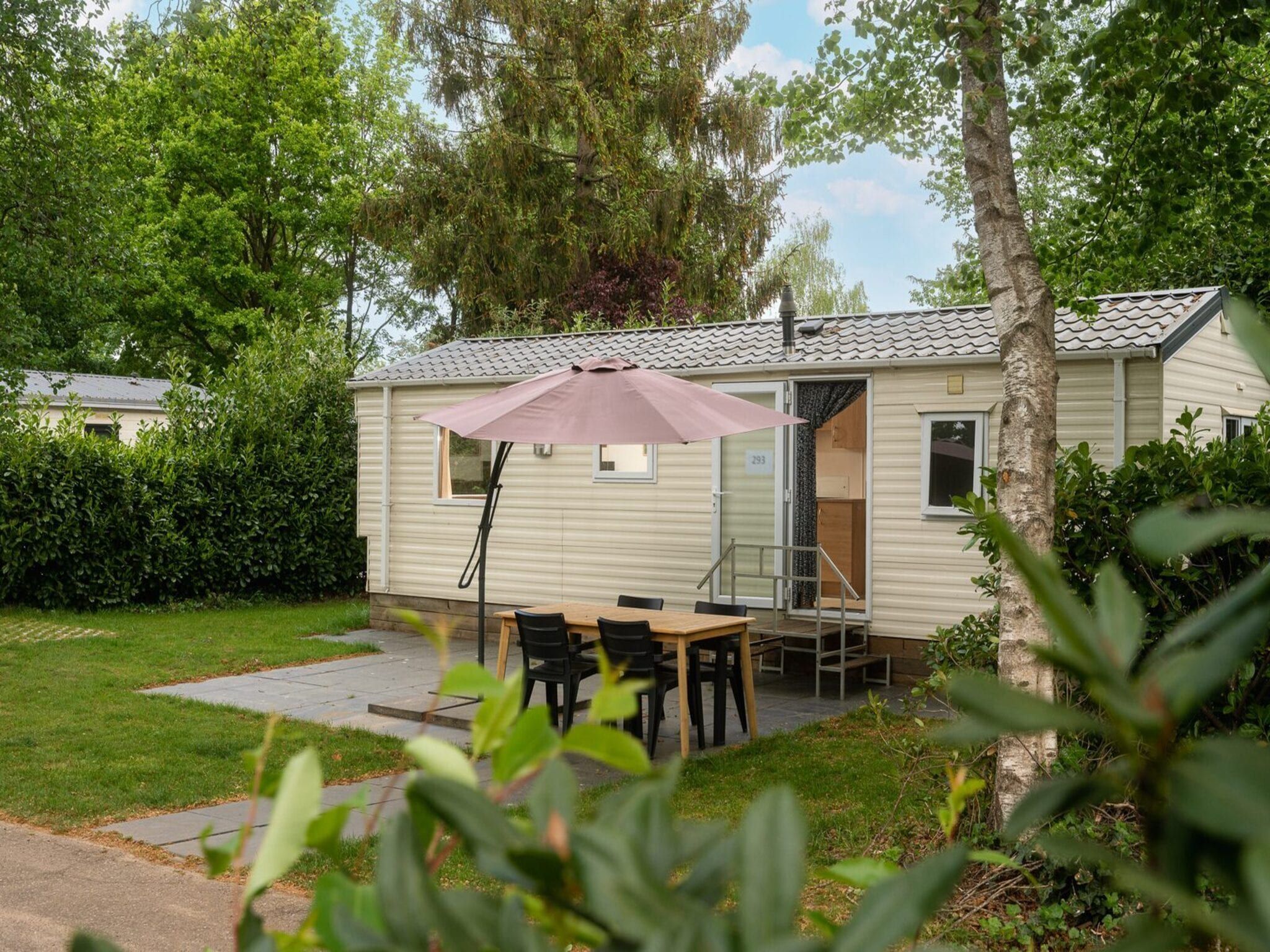 De buitenkant van Simple home private I 4 people in Zuna