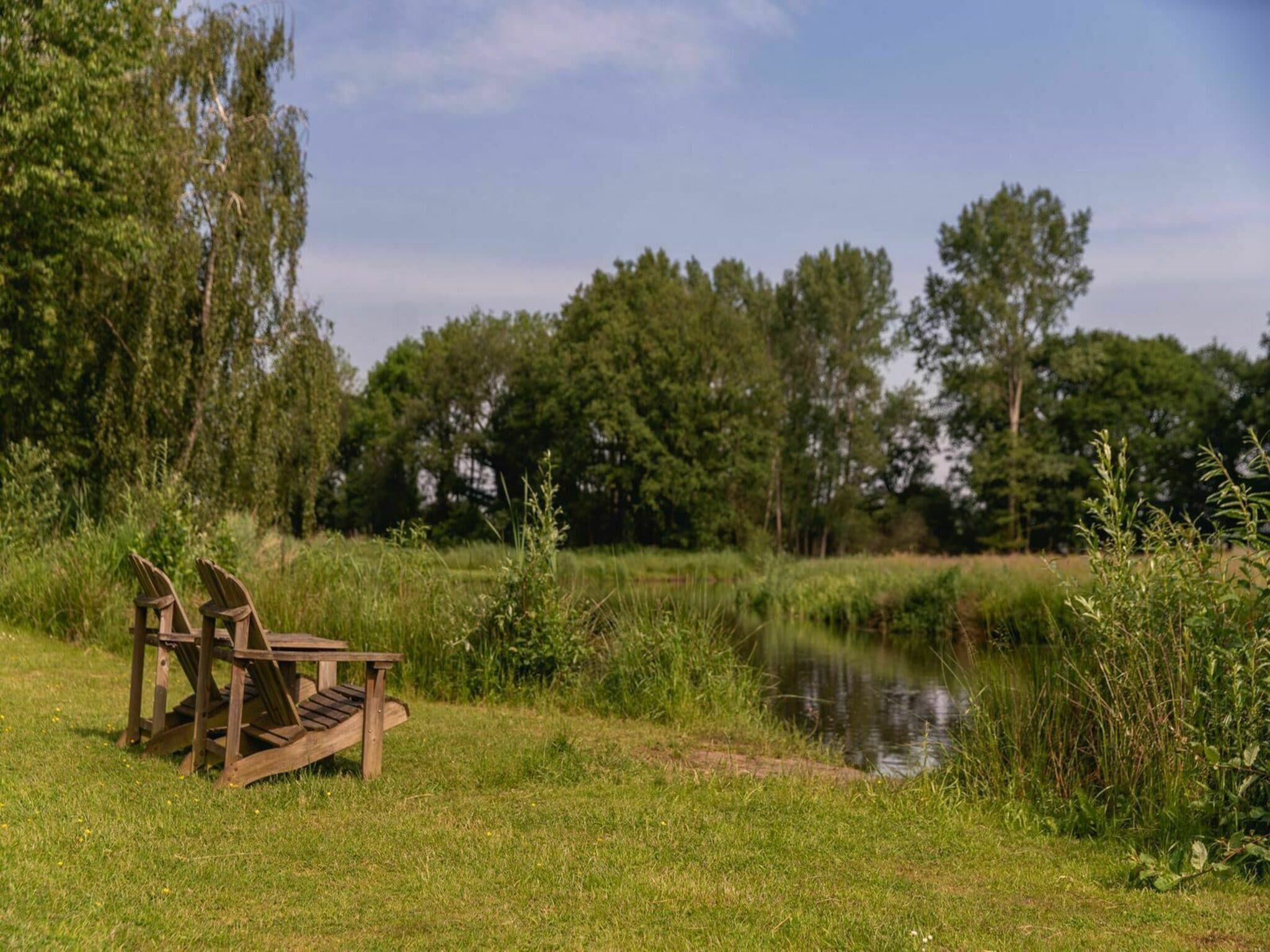 De omgeving van River Cabin with hot tub | 6 people in Zuna