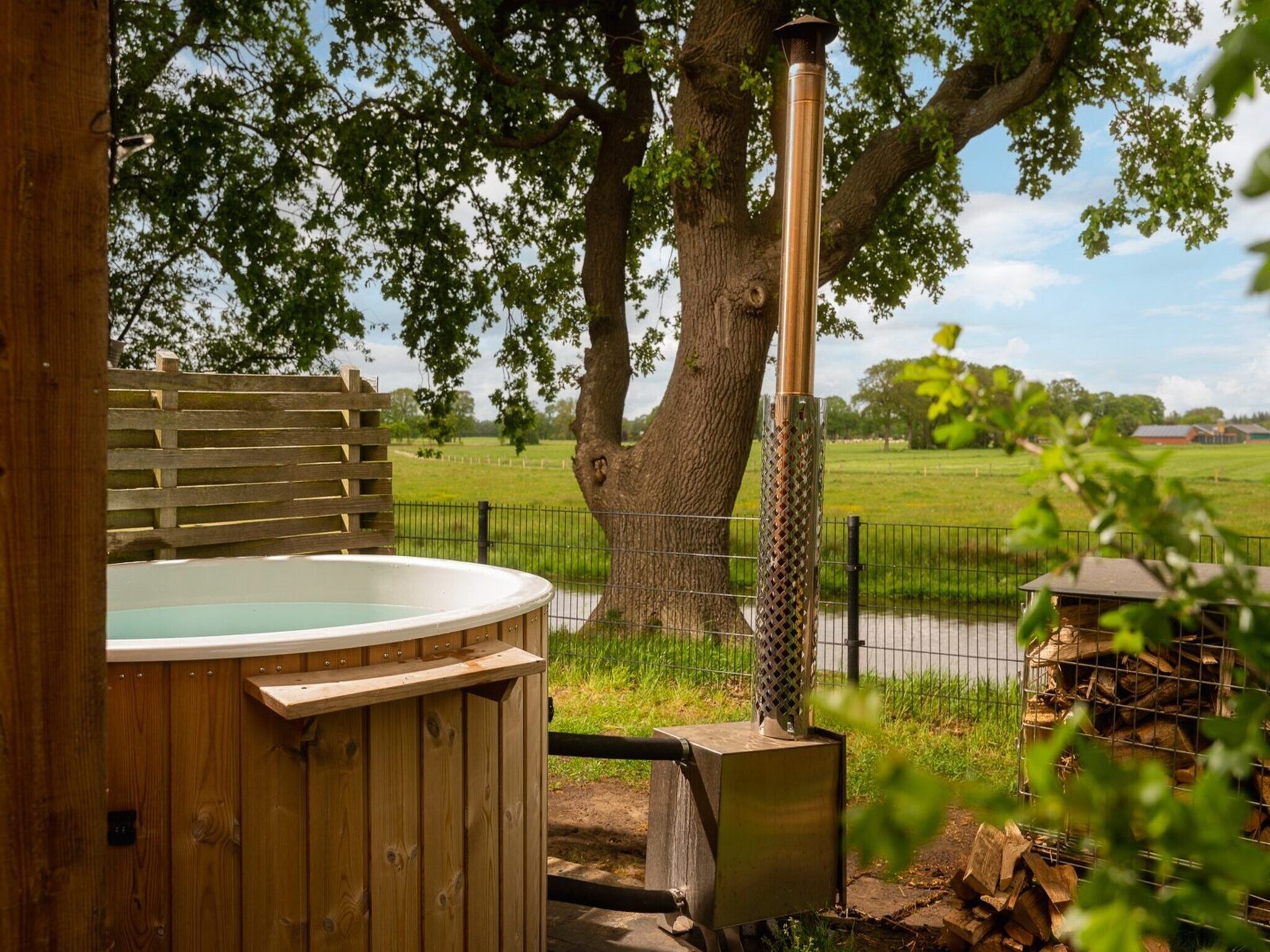 Wellness bij Regge Cottage with hot tub | 4 people in Zuna