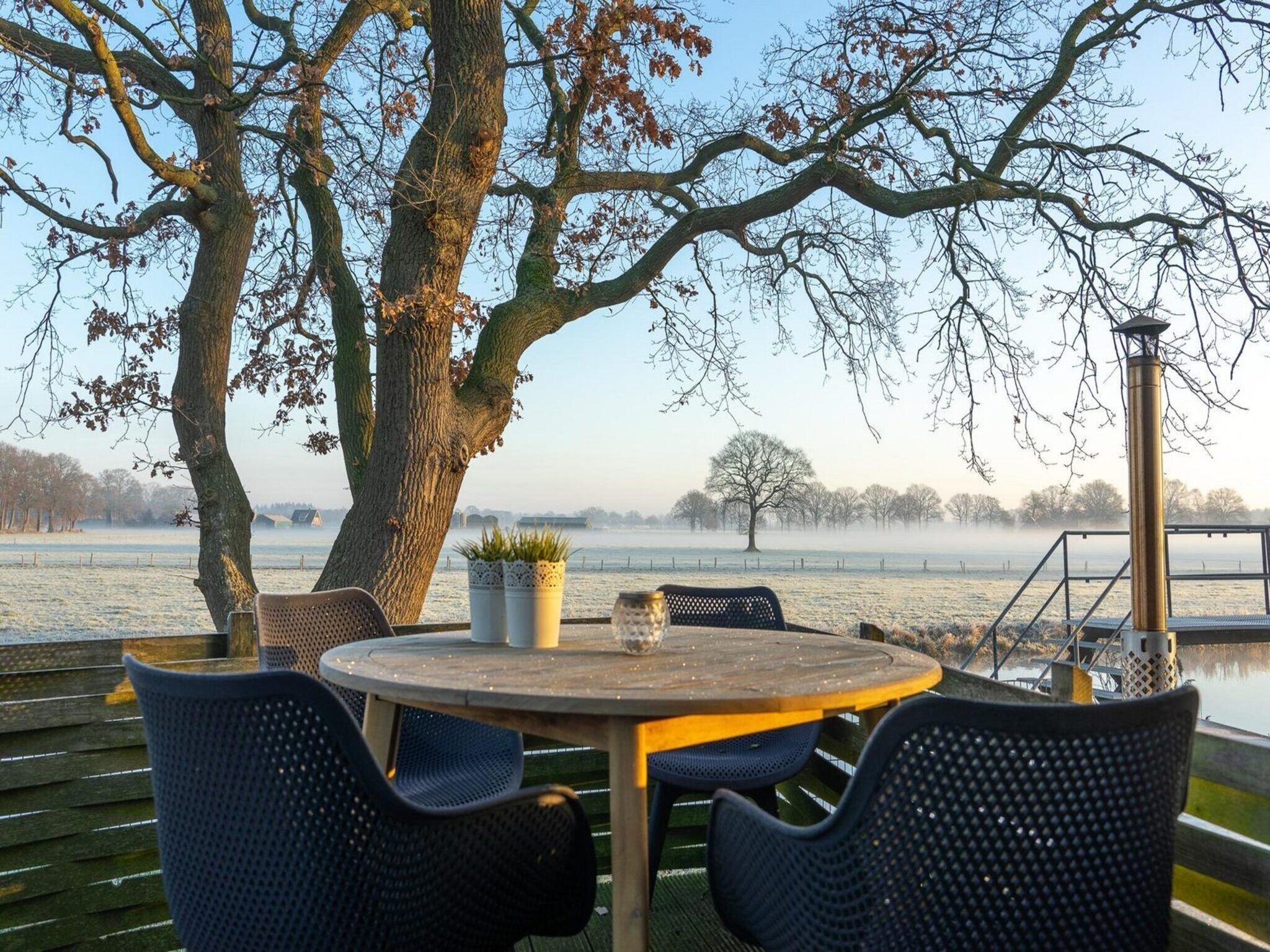 Het terras van Regge Cottage with hot tub | 4 people in Zuna