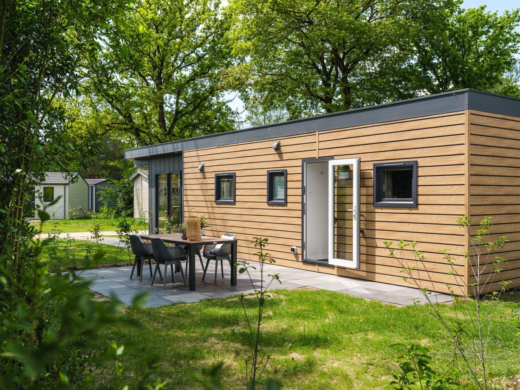 De buitenkant van Tiny Cabin | 4 people in Zuna