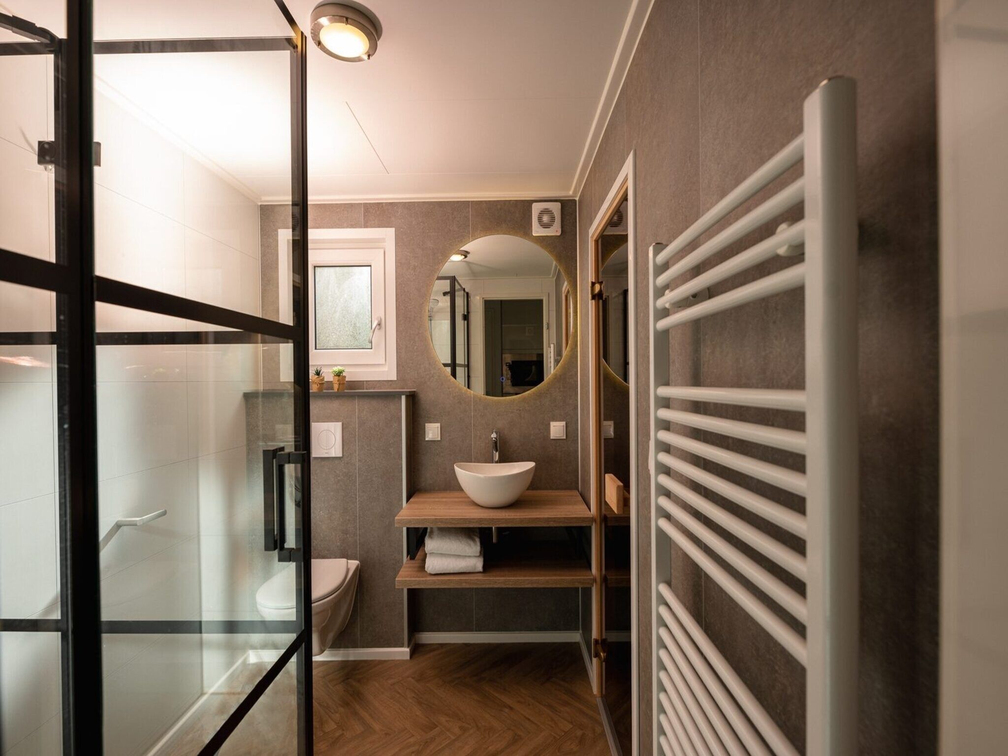De badkamer van Wellness Boutique | 5 people in Zuna