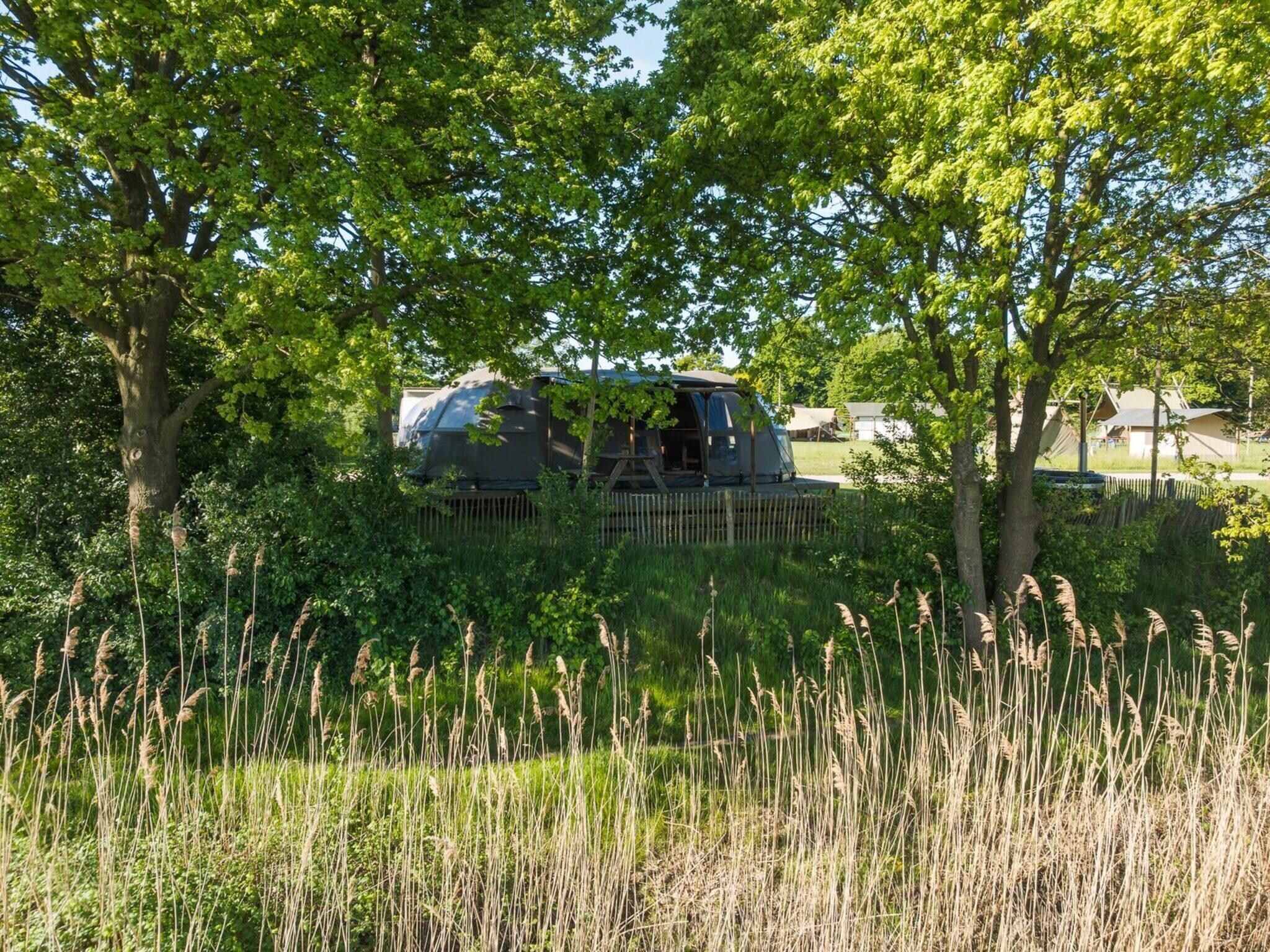 Riverdome with private bathroom and hot tub | 4 persons in Zuna - Foto 12 van 29