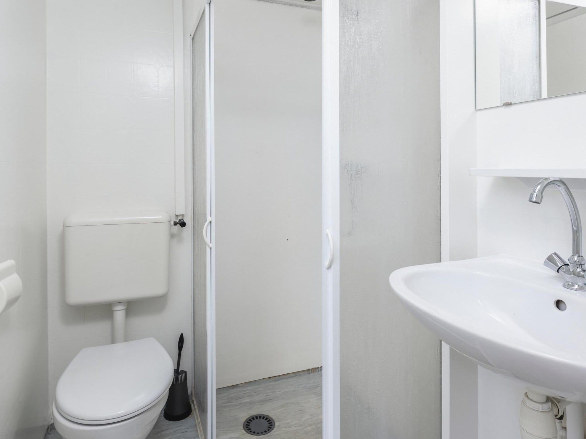 De badkamer van Bungalow near the river I 4 persons in Zuna