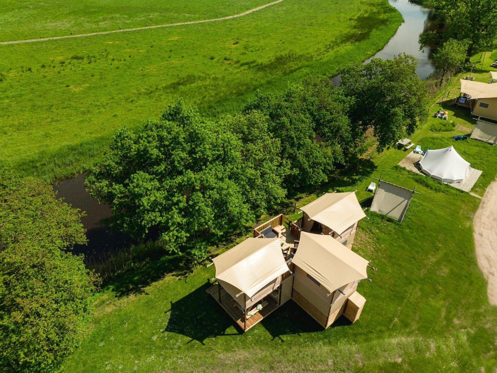 Treehouse tent at the Regge with private sanitary facilities | 6 people in Zuna - Foto 23 van 40
