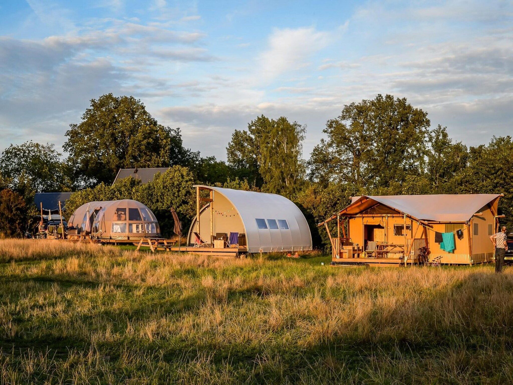 De buitenkant van Group accommodation (6x luxury glamping tent) I 32 people in Zuna