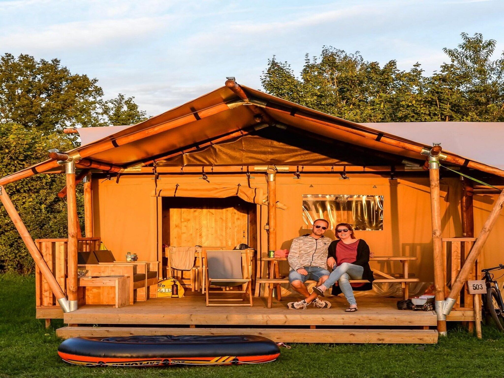 De buitenkant van Group accommodation (6x luxury glamping tent) I 32 people in Zuna