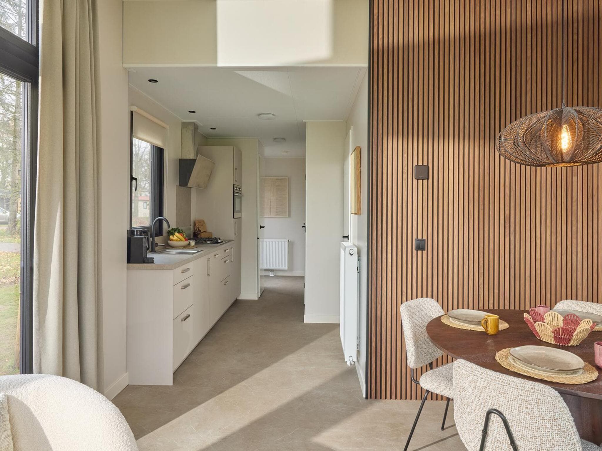 De eetkamer van Wellness Boutique baby | 4 people + baby room in Zuna