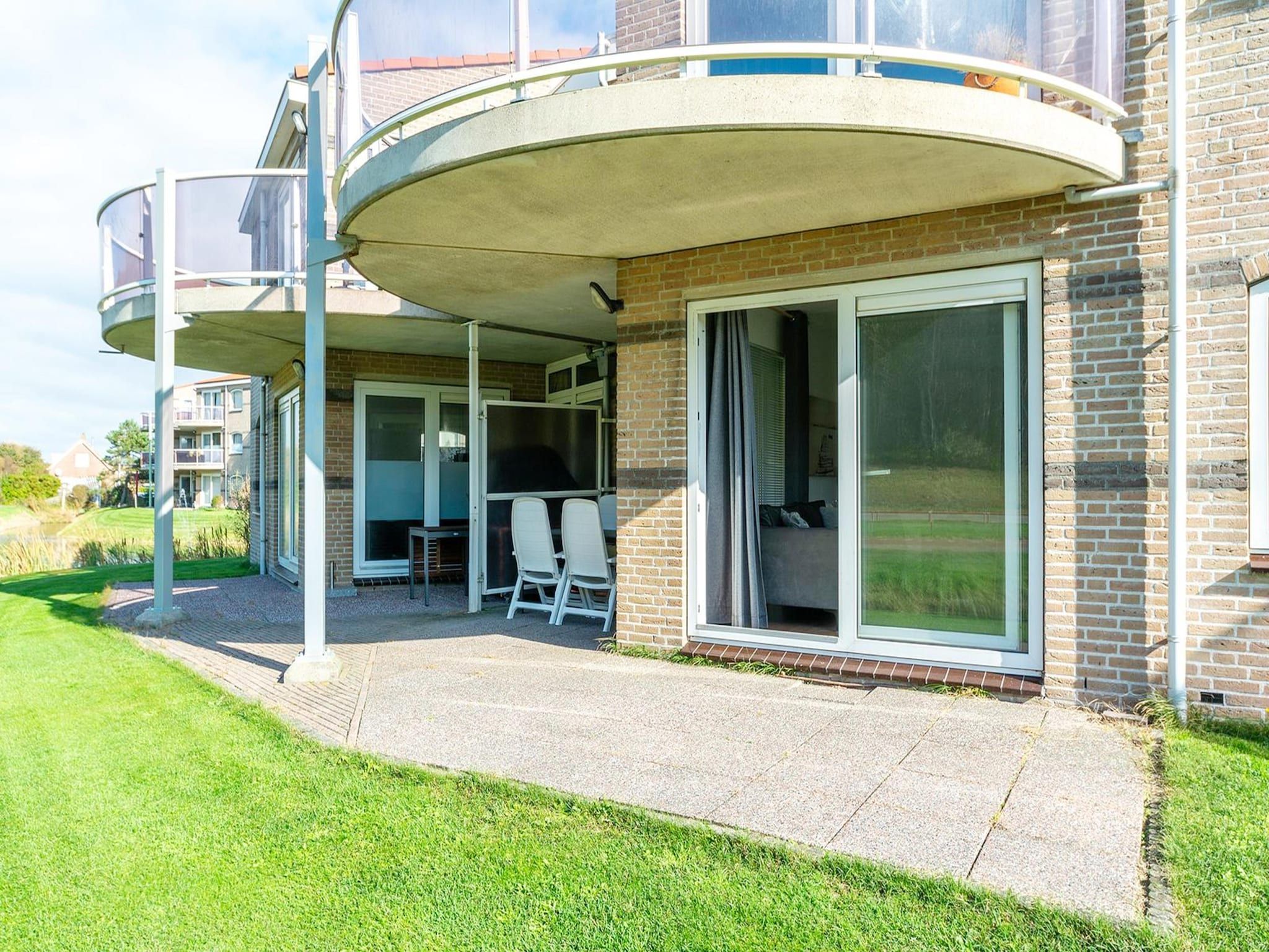 De buitenkant van Résidence Juliana 21 in Julianadorp aan Zee