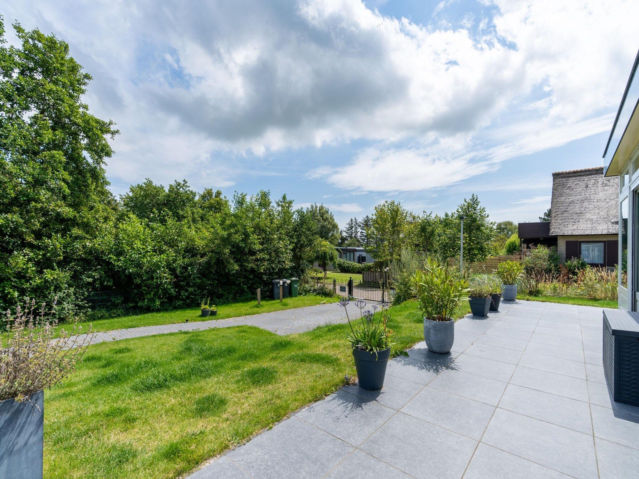 De tuin van Ruijslaan 69 - Huis Ter Duin in De Koog