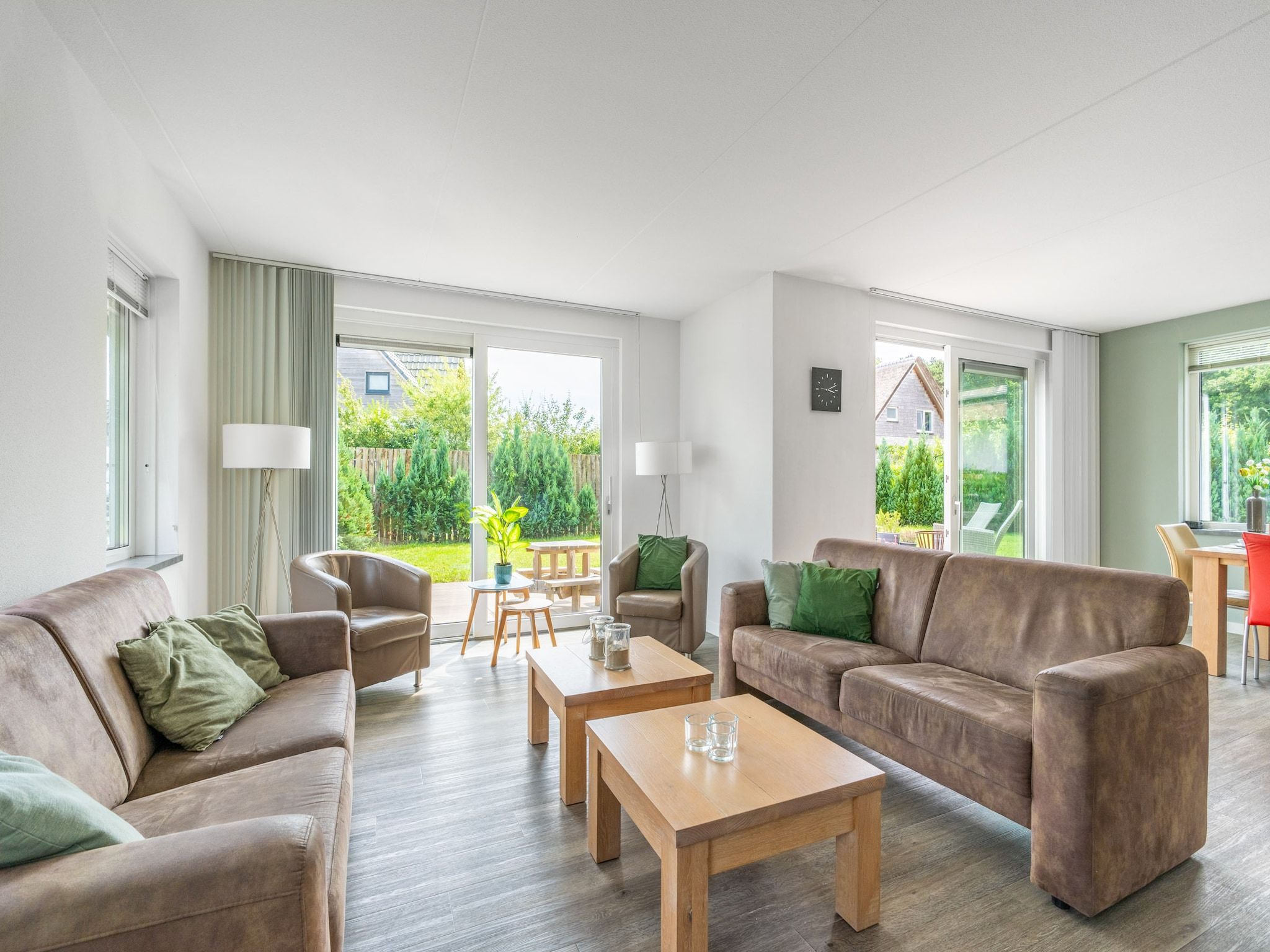 De woonkamer van Hoogelandt 106F in De Koog