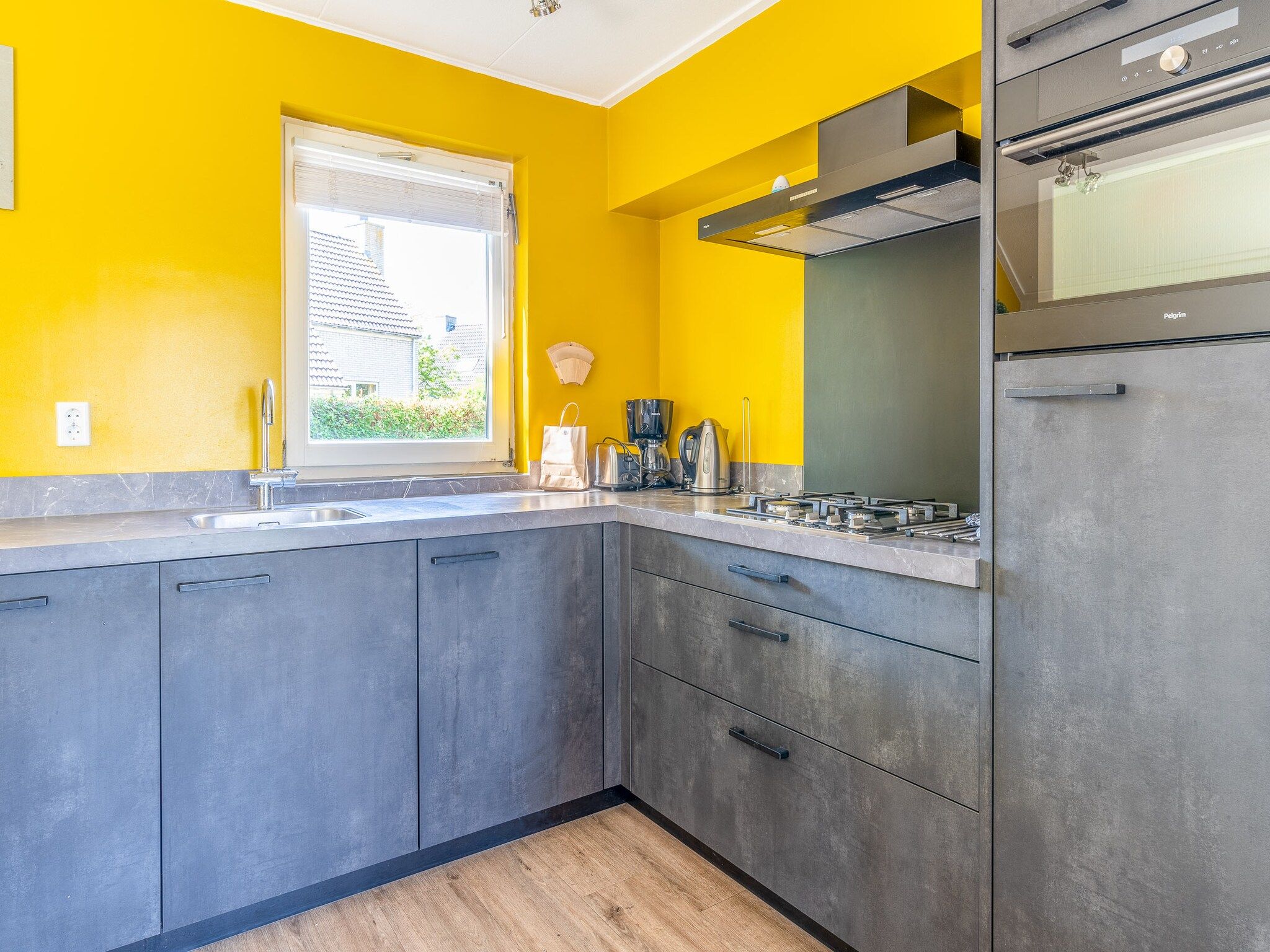 De keuken van Kamperfoelie 71 in De Koog