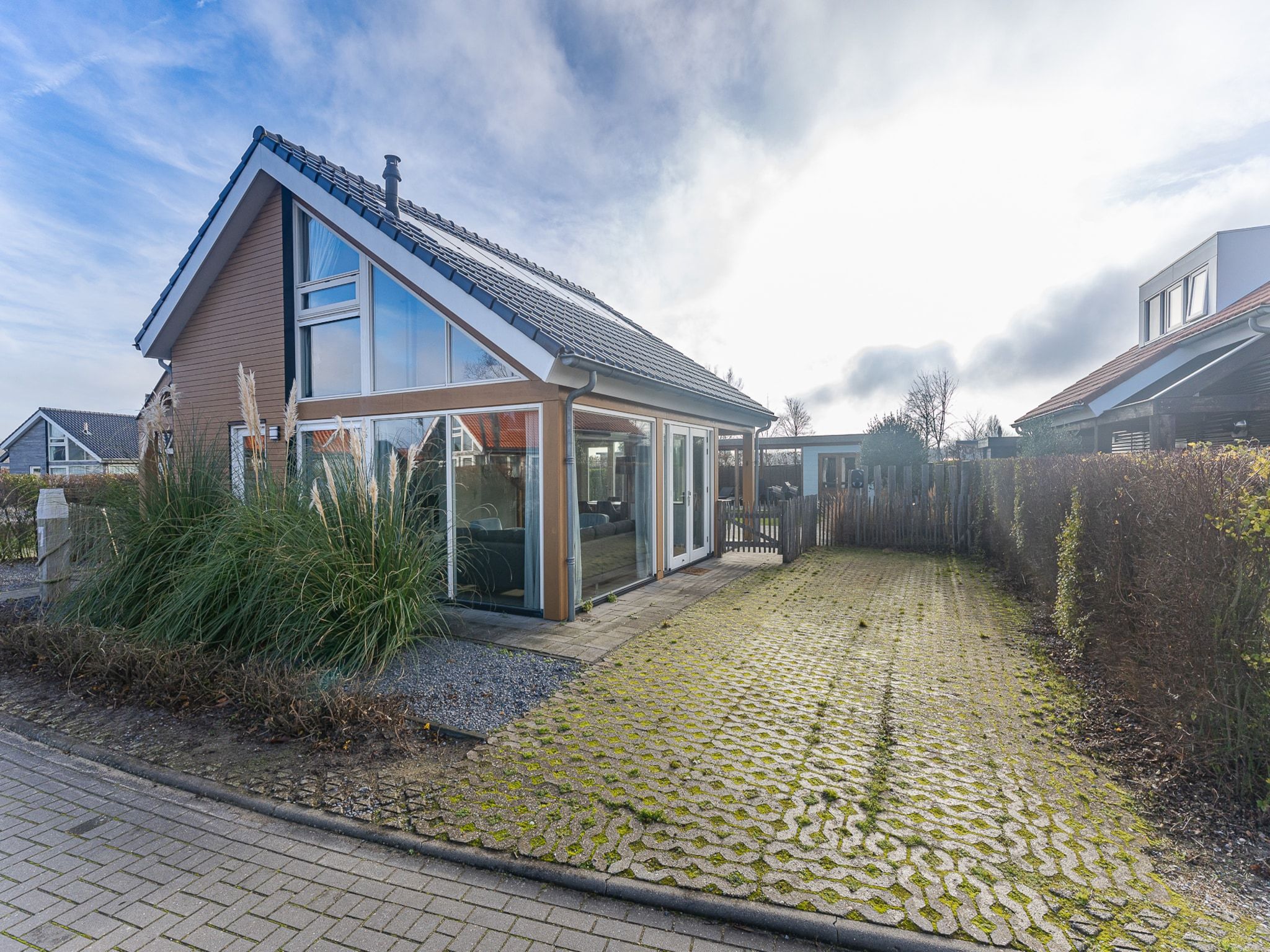 De buitenkant van Zonnedorp 7 De Meerpaal in Renesse | Comfortable holiday house close to the beach in Renesse