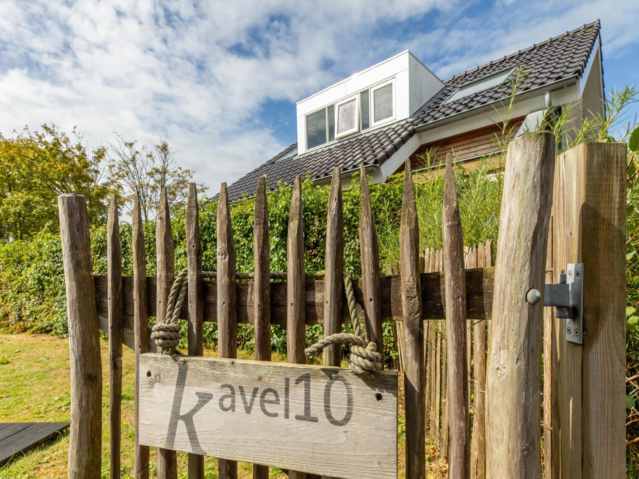 Sfeerbeeld van Zonnedorp Kavel 10 Renesse | Villa near the Beach & with Spacious Garden in Renesse