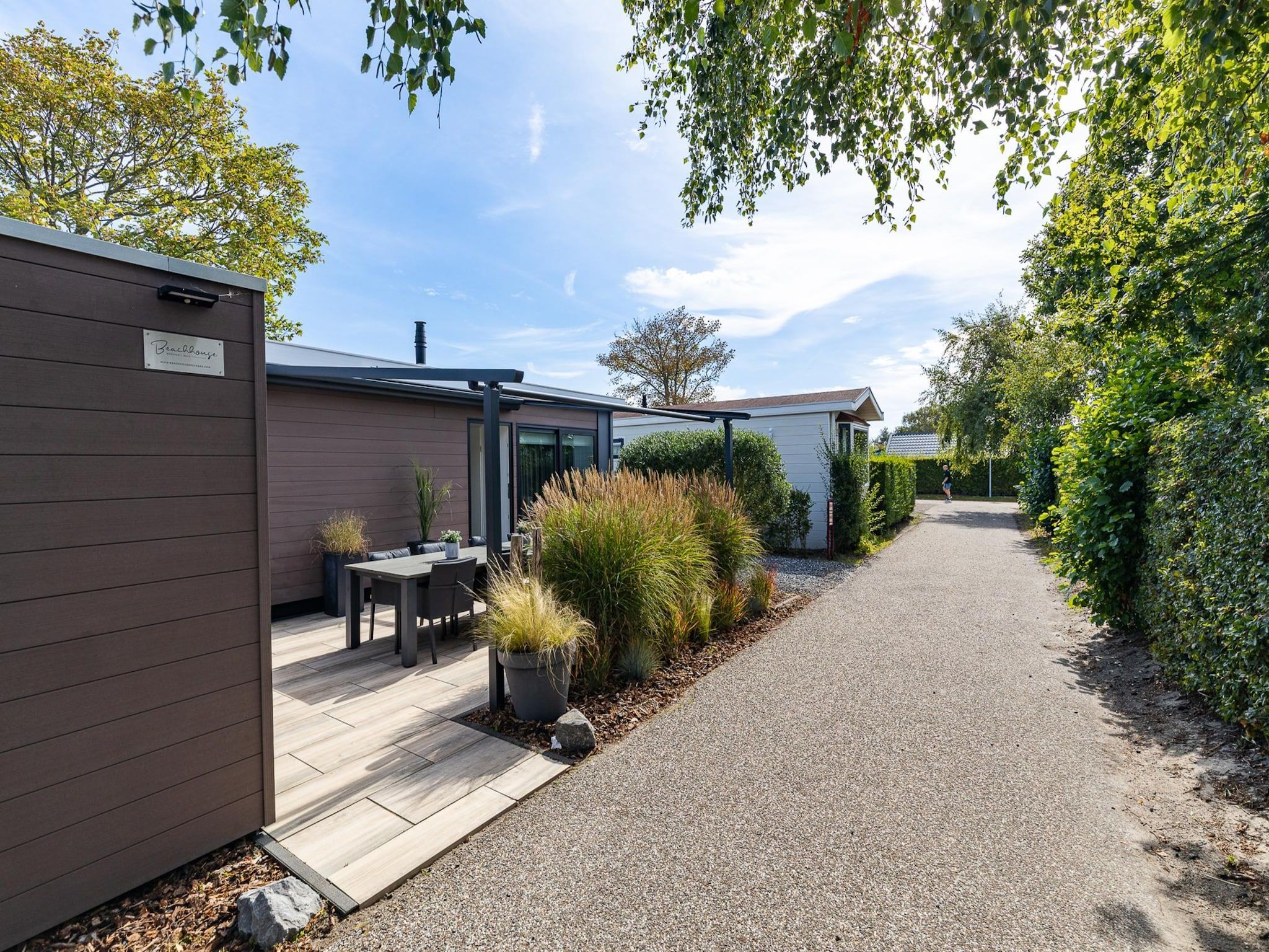 De buitenkant van Chalet Julianahoeve | Beachhouse Renesse 2645 in Renesse