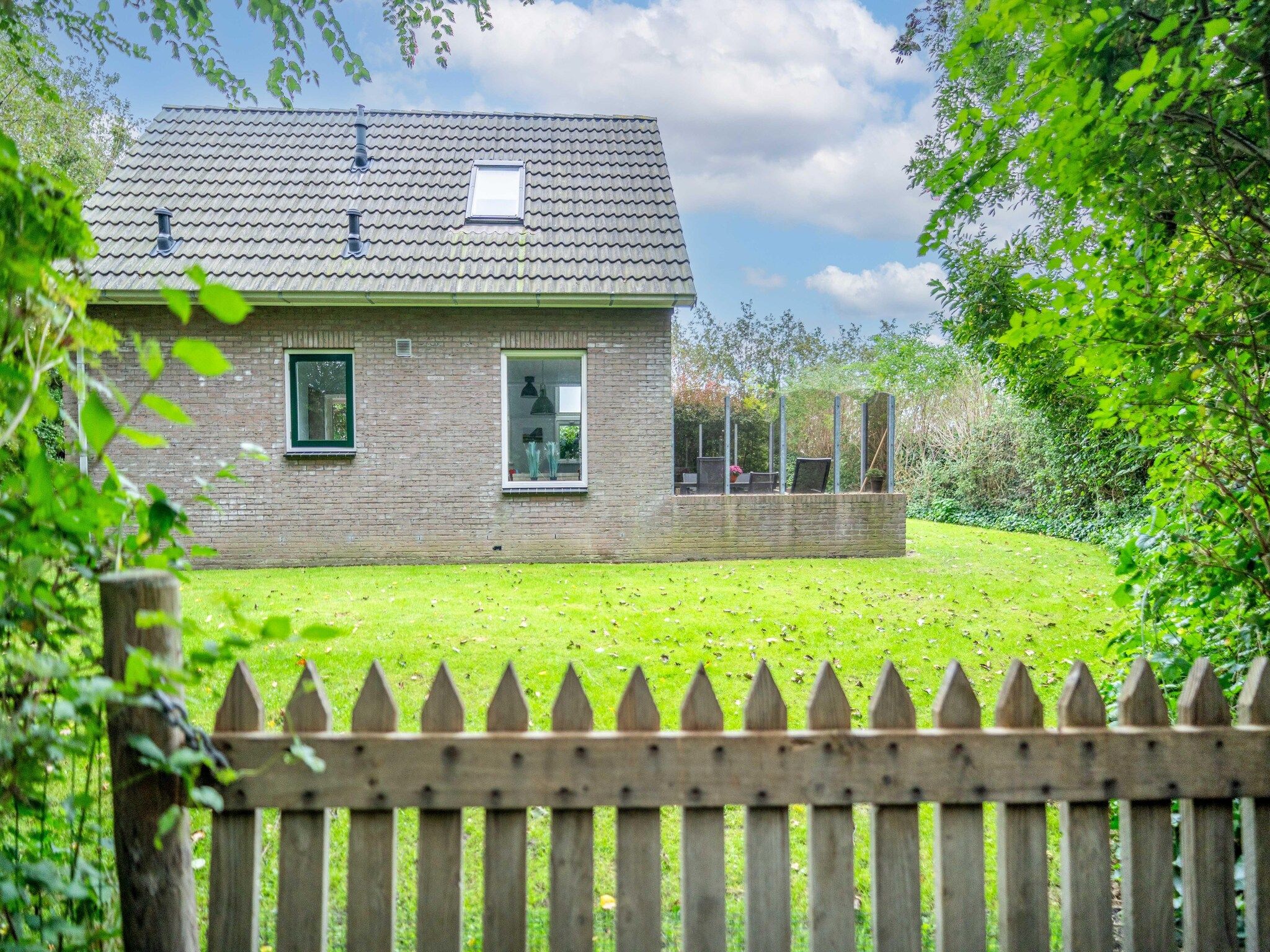 De buitenkant van Nieuwlanderweg 51 in De Waal
