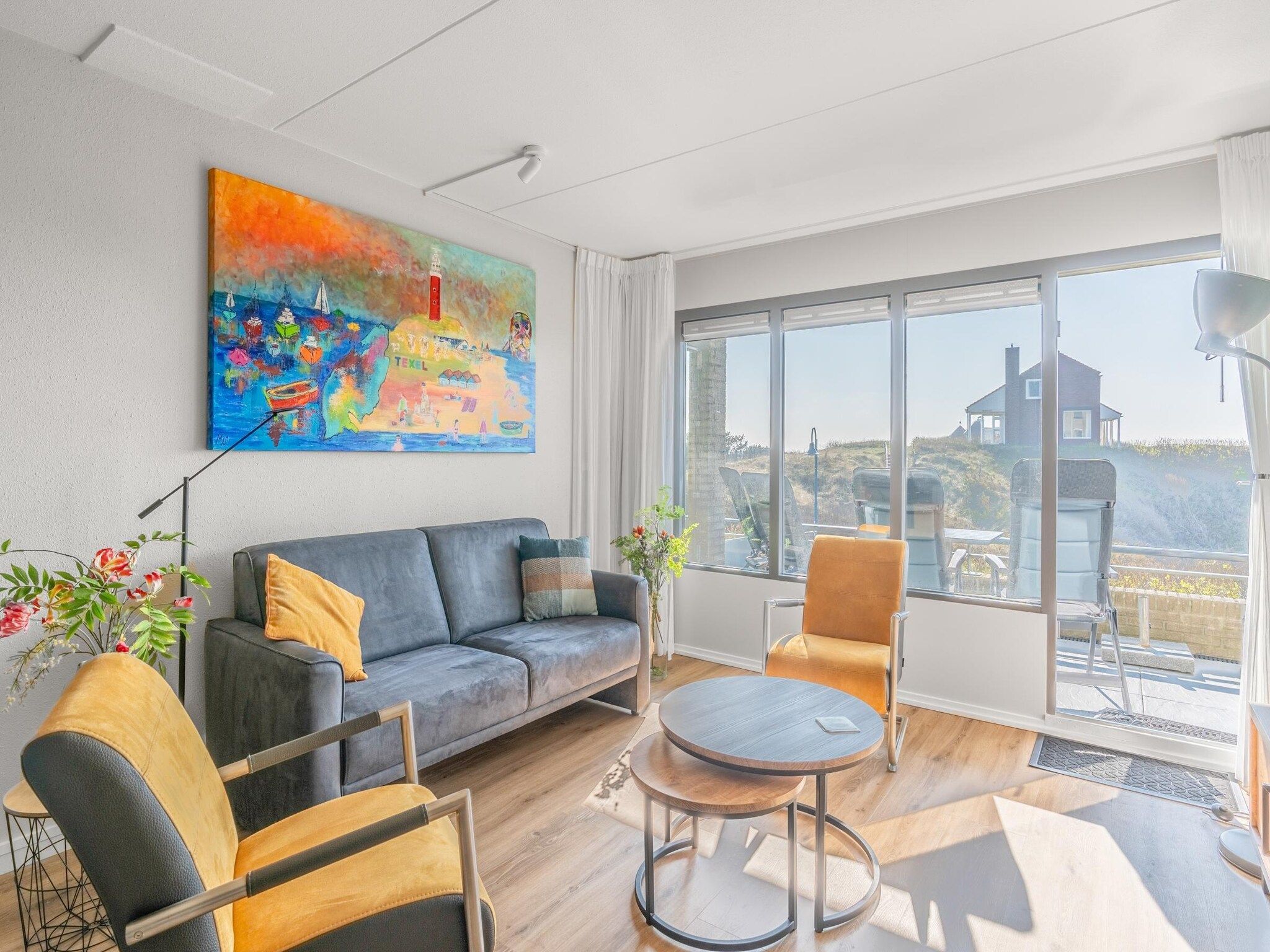 De woonkamer van Juliana 050 in De Koog