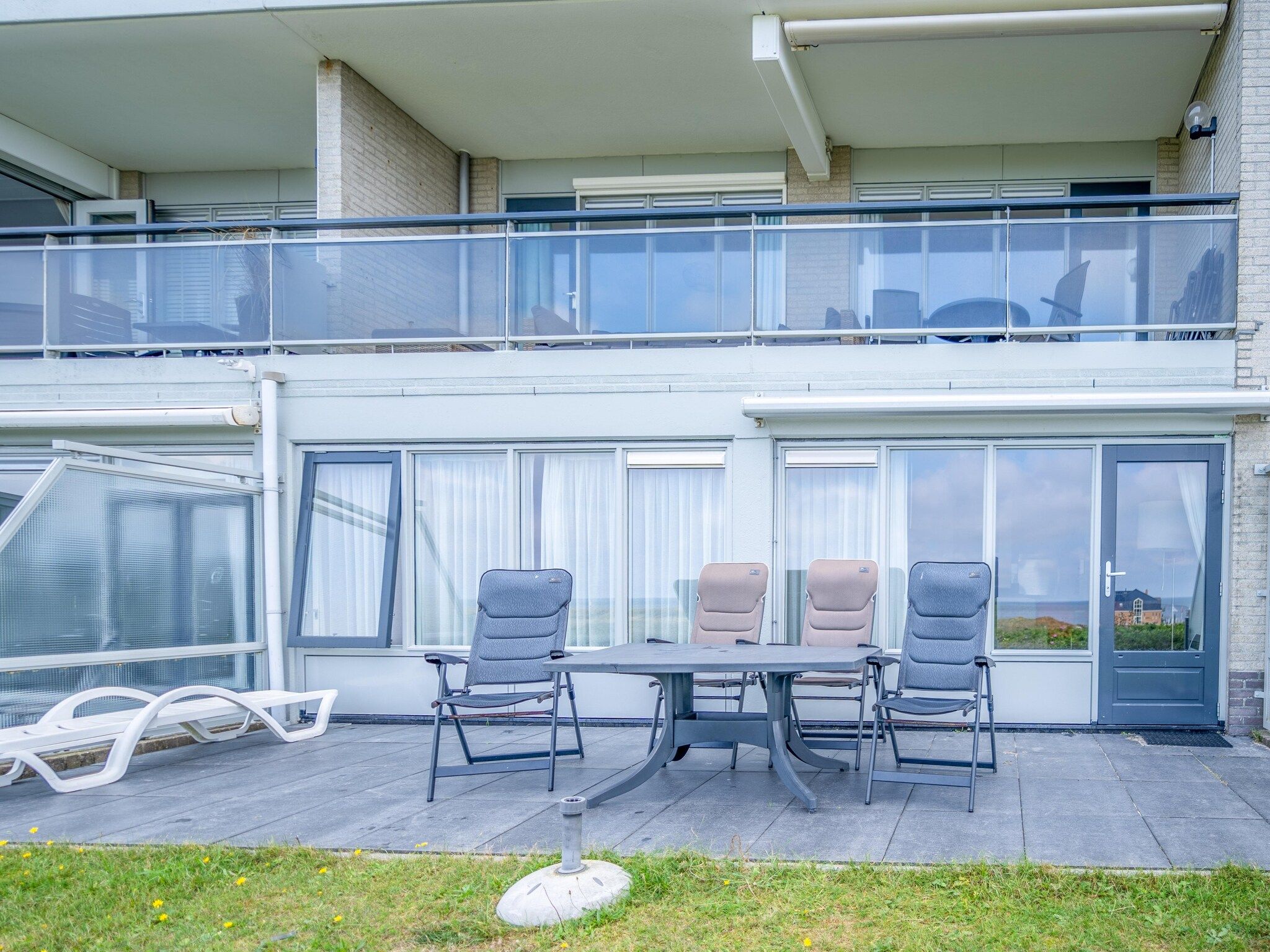Het terras van Juliana 056 in De Koog