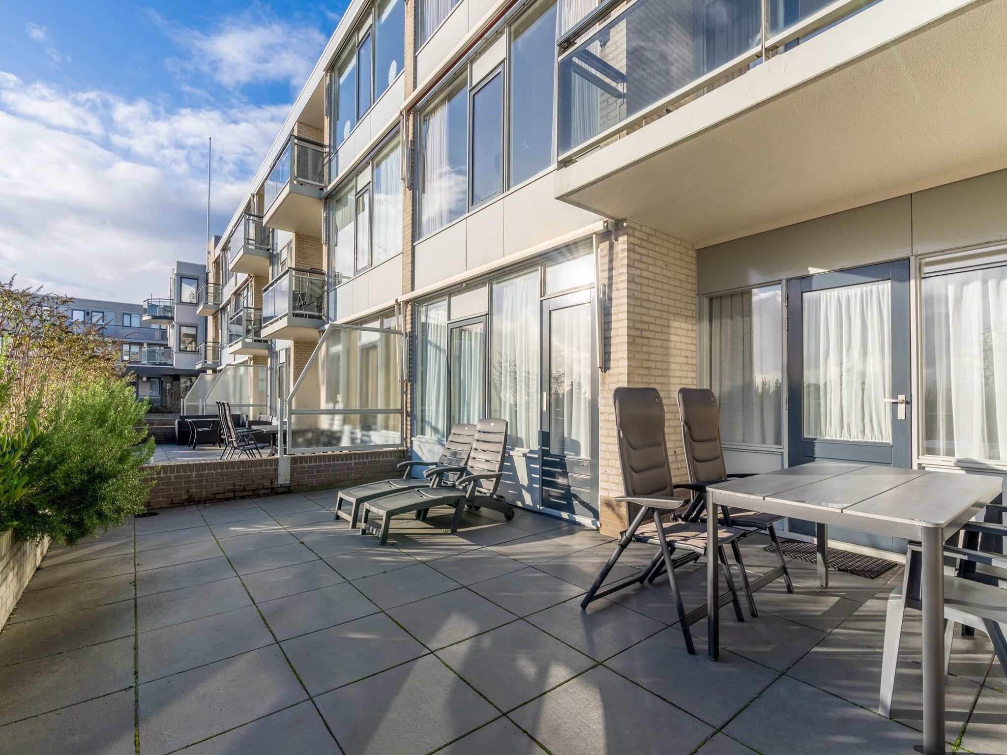 Het terras van Juliana 072 in De Koog