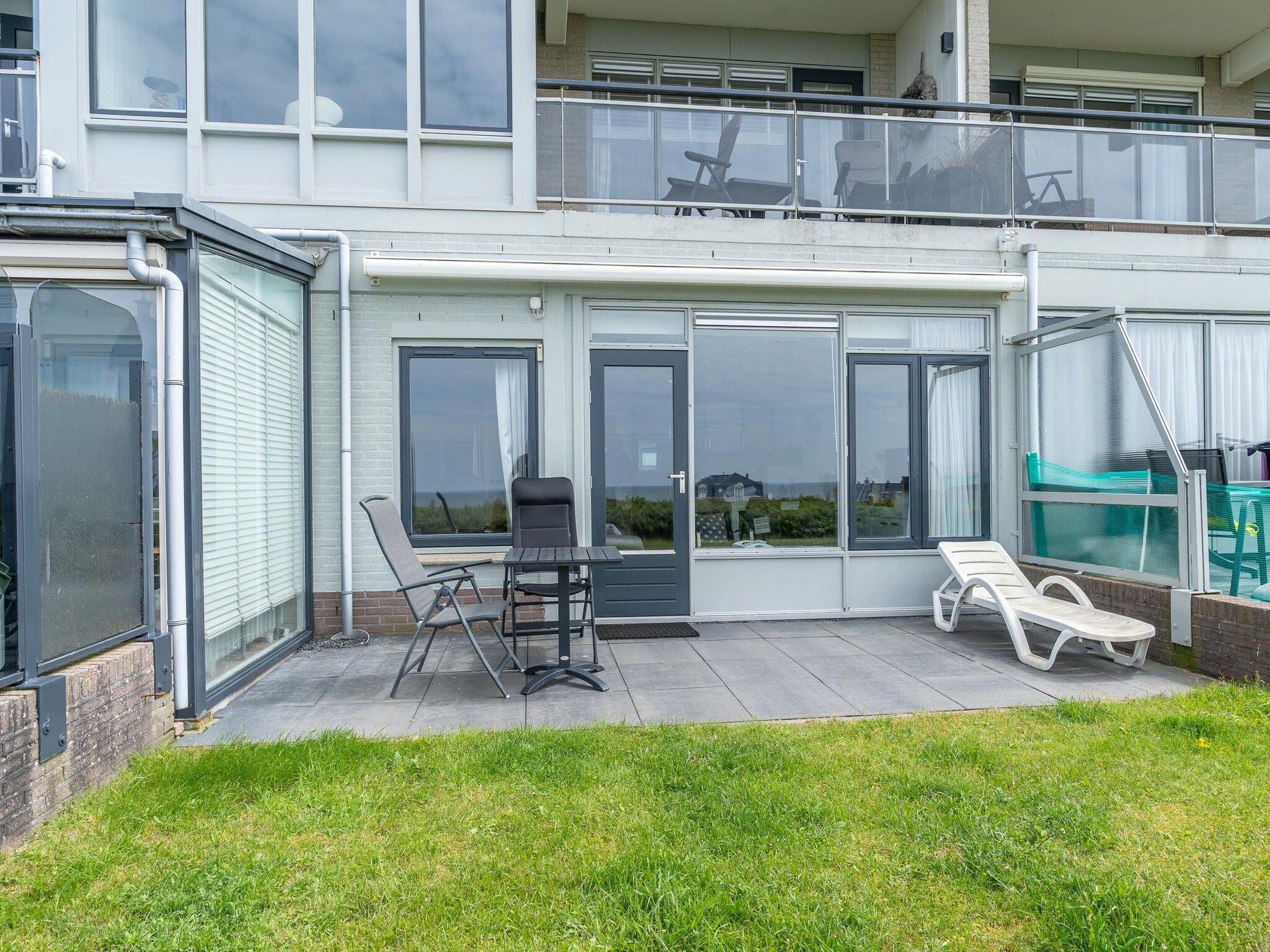 Het terras van Juliana 028 in De Koog