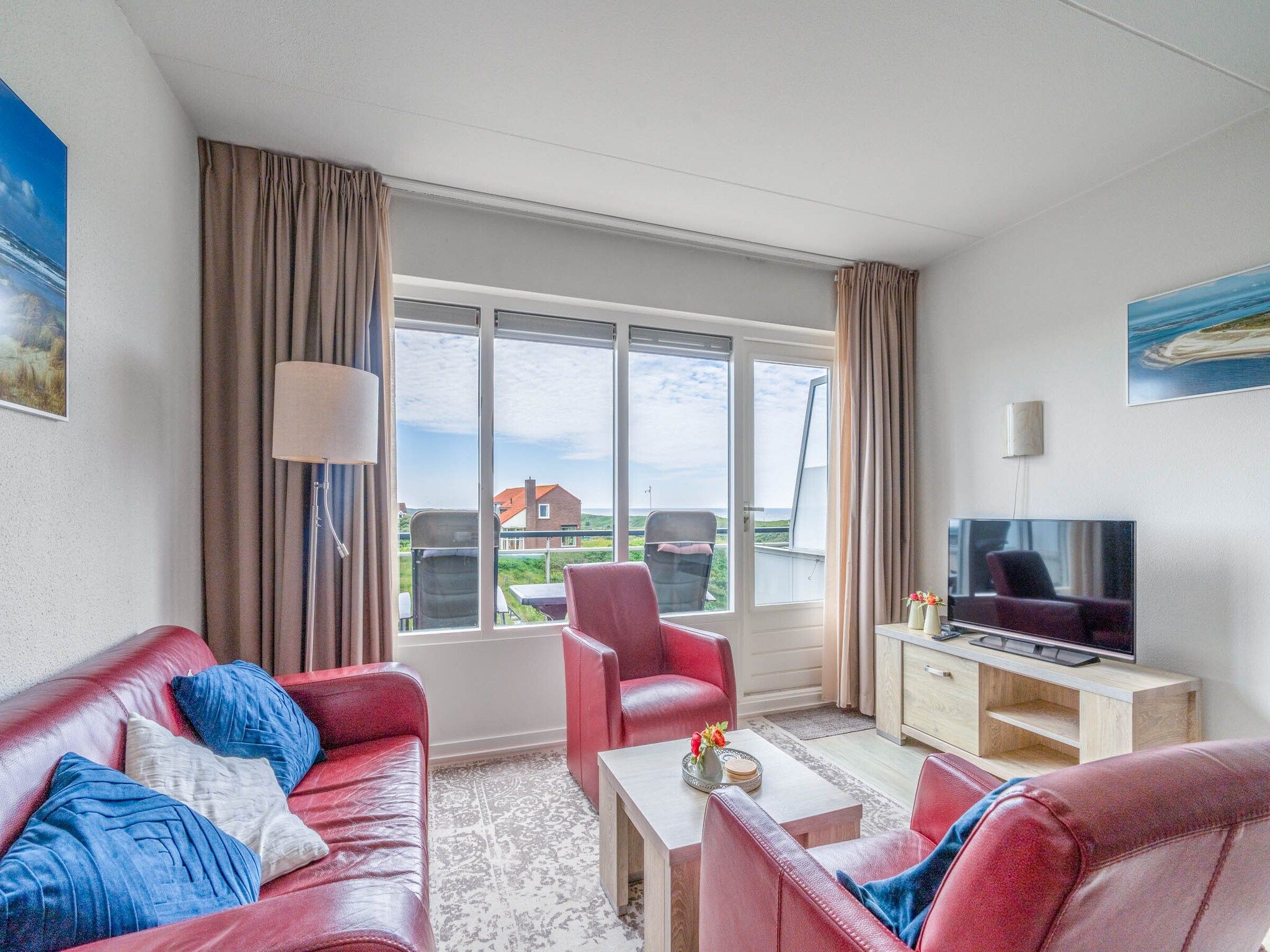 De woonkamer van Juliana 138 in De Koog