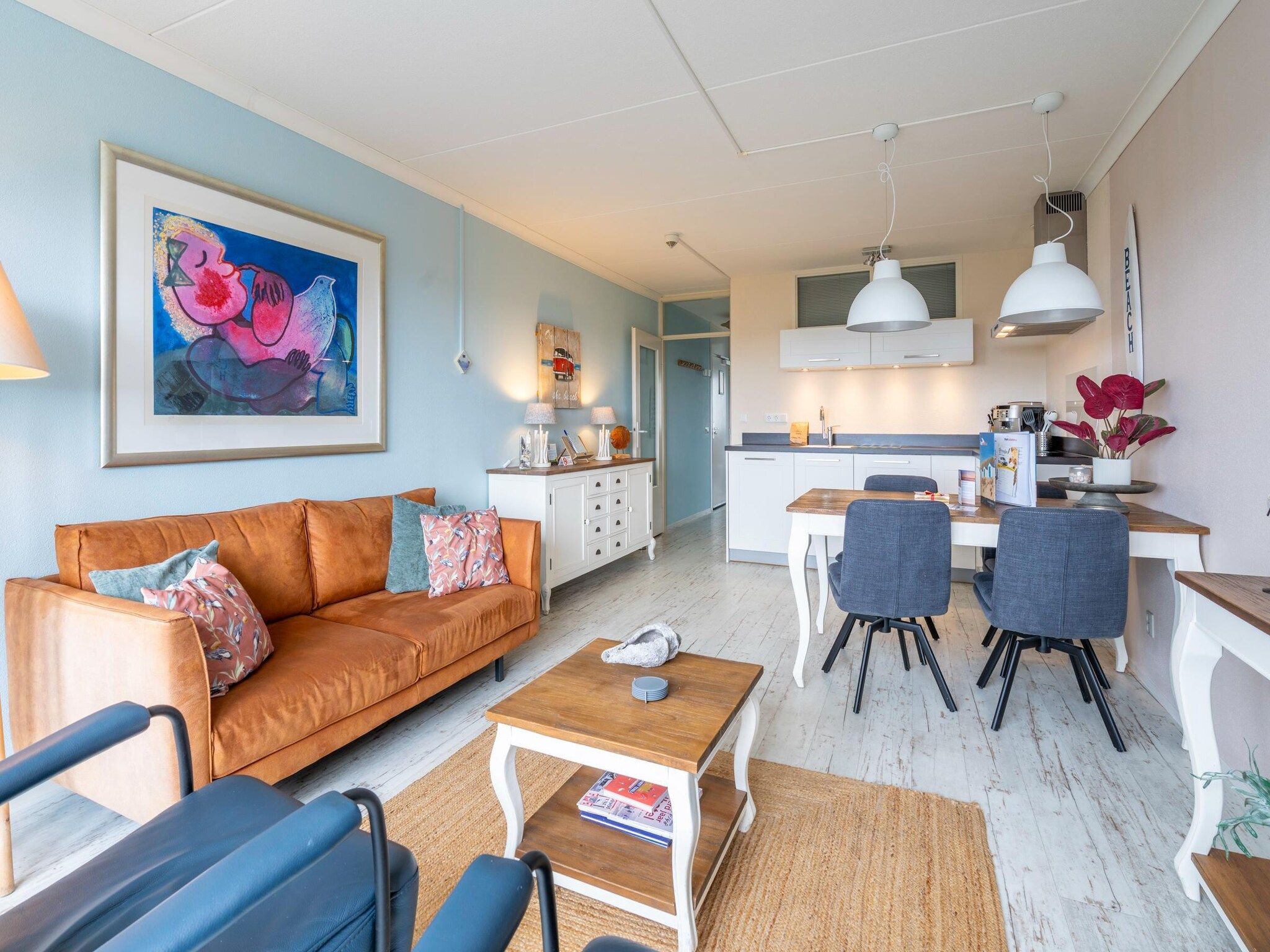 De woonkamer van Juliana 148 in De Koog